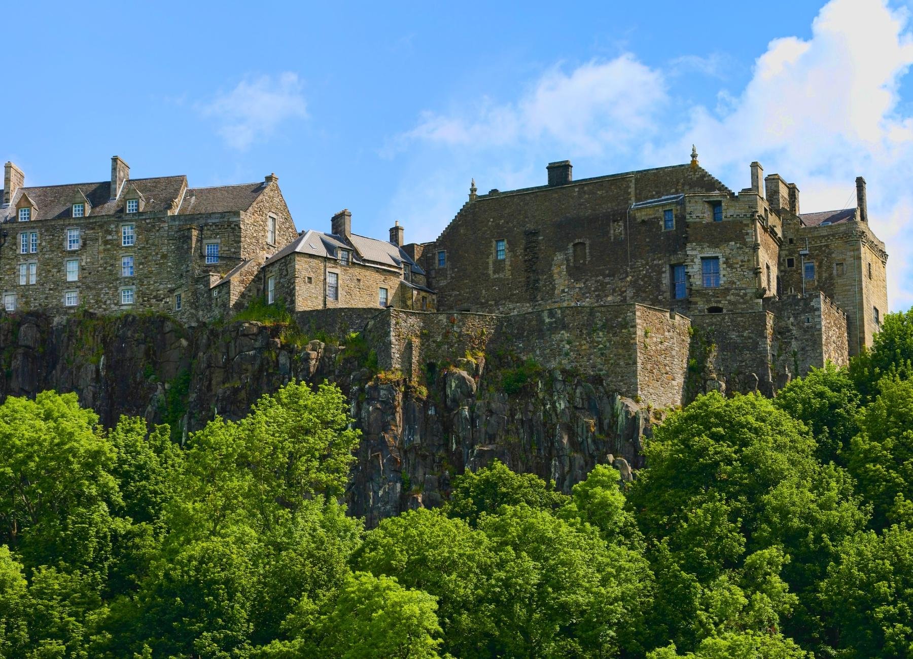 Edinburgh: Stirling Castle, Kelpies, Whisky & Highlands Tour - 2026 (Verified Reviews)