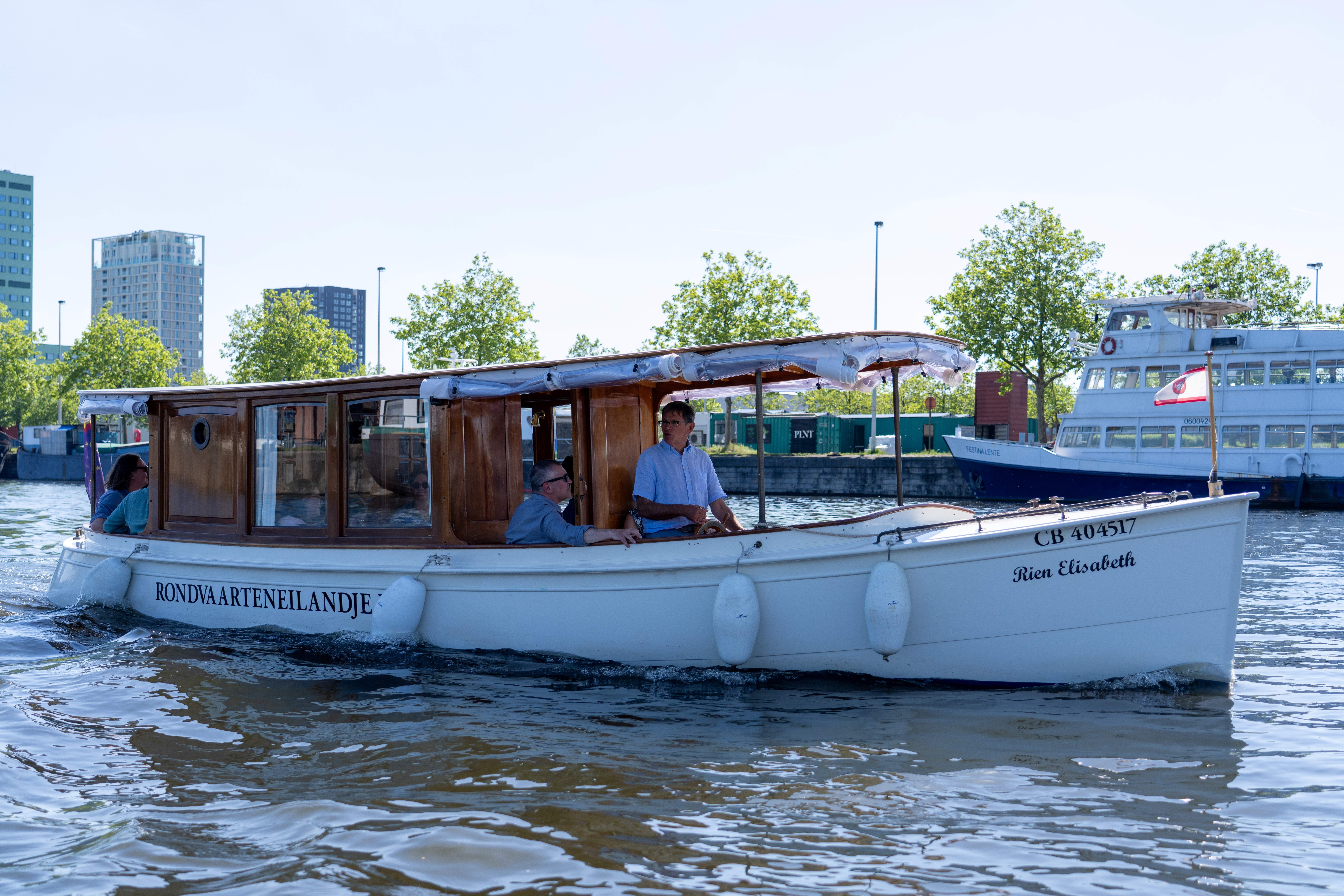 Historic Port Cruise on Vintage 1918 Boat with Breakfast