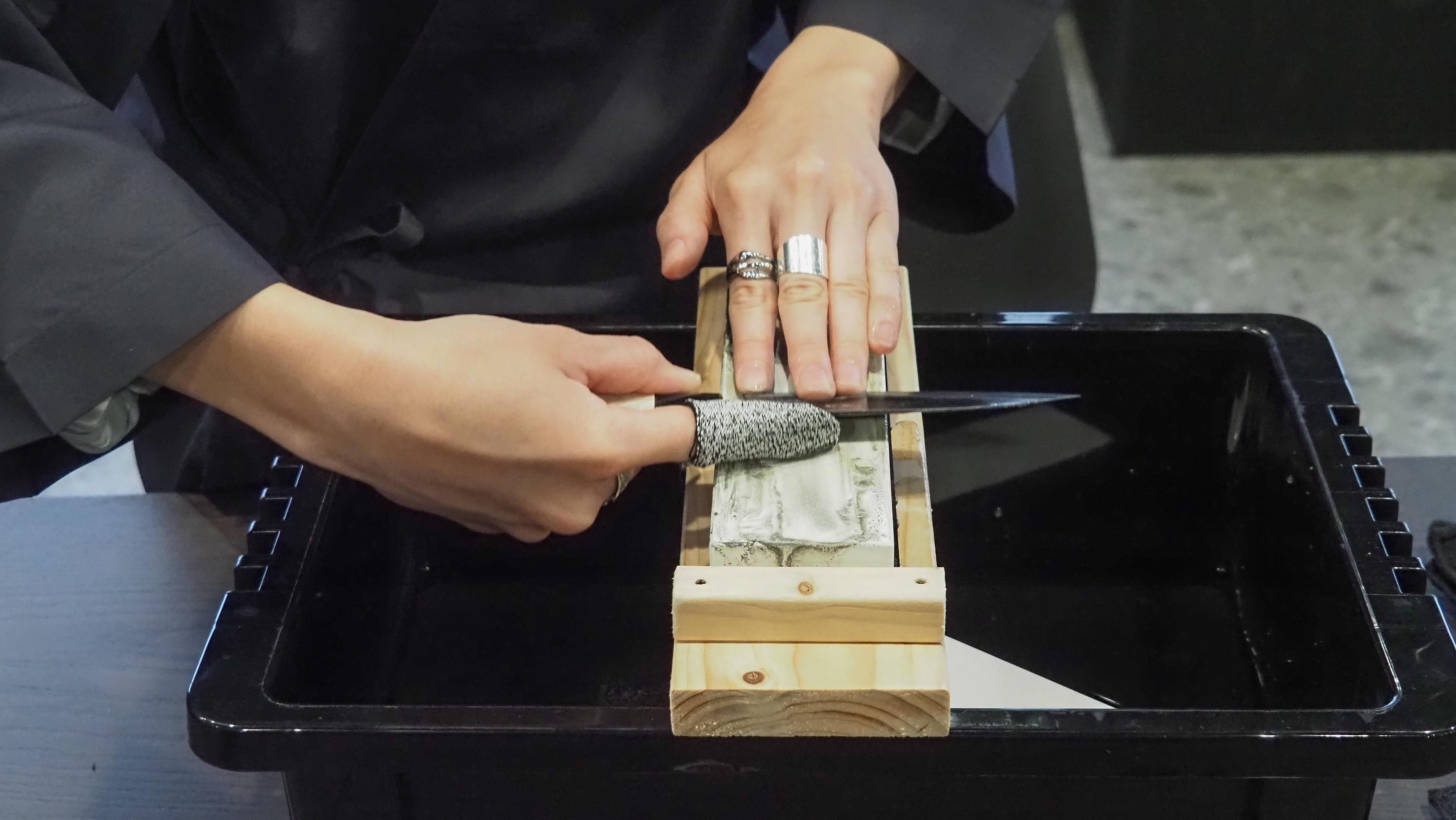 Traditional Japanese Knife Crafting Workshop with Engraving