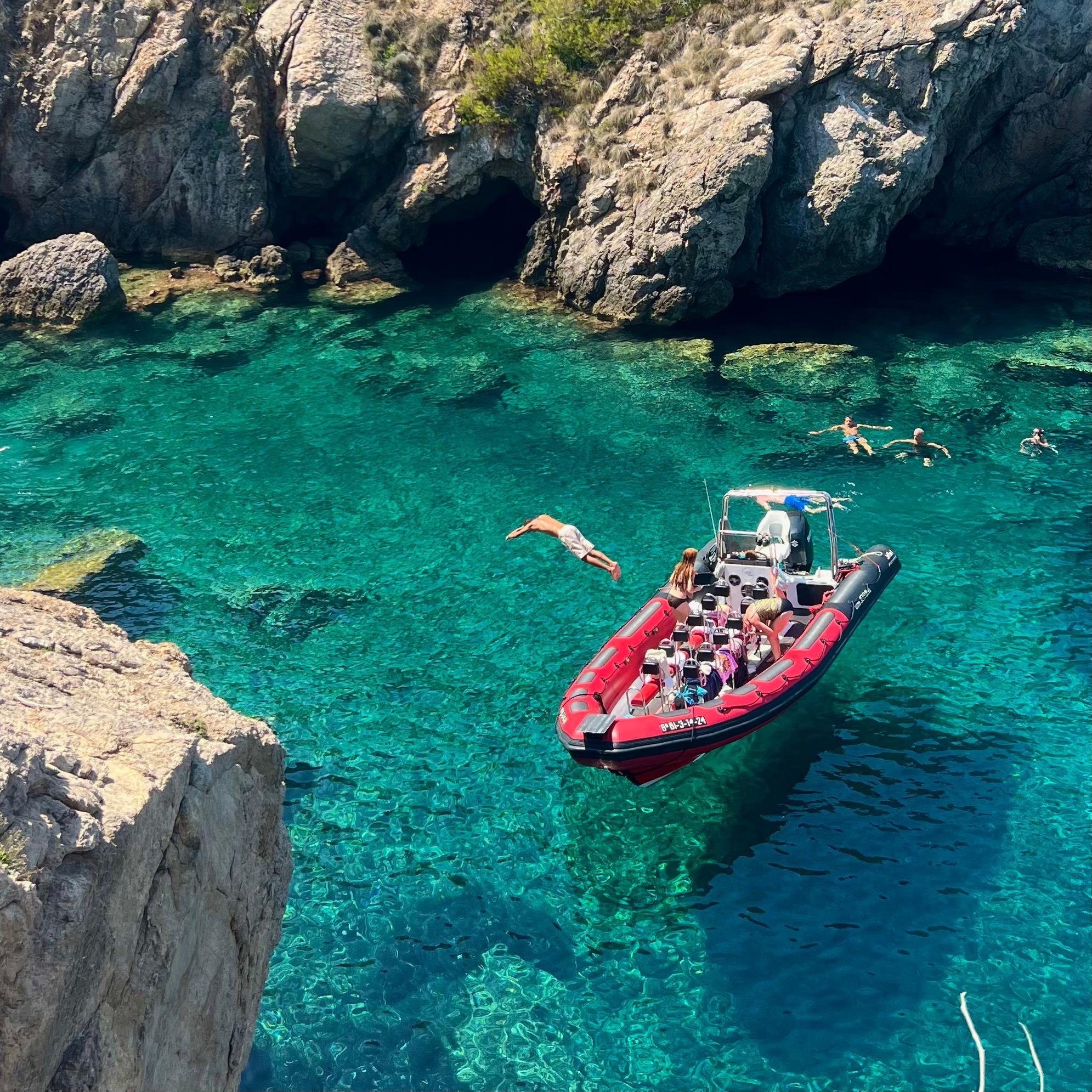 Alcudia Speedboat: Sea Caves & Snorkeling Adventure