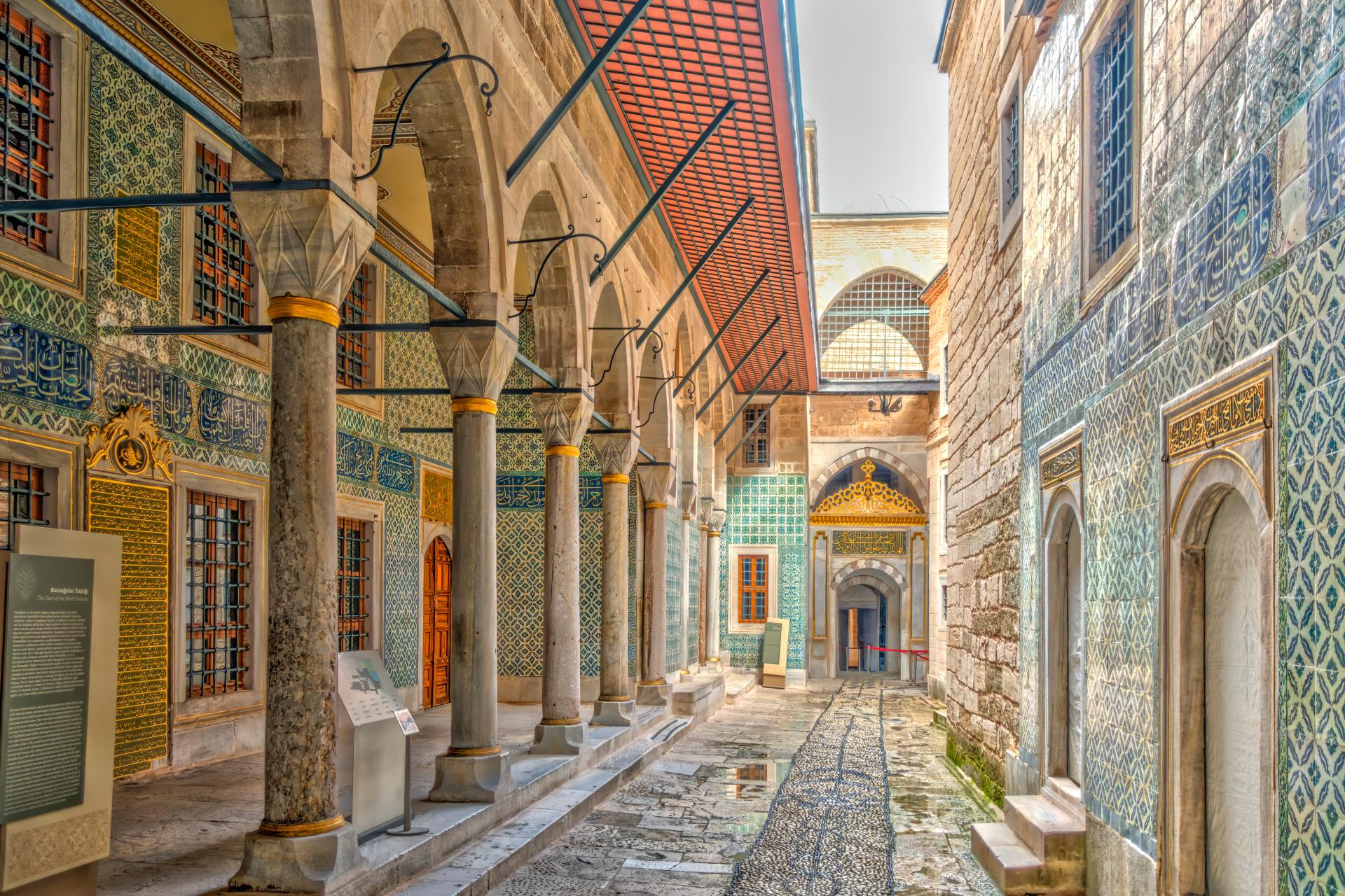 Private Ottoman Heritage Tour: Topkapi, Blue Mosque & Grand Bazaar