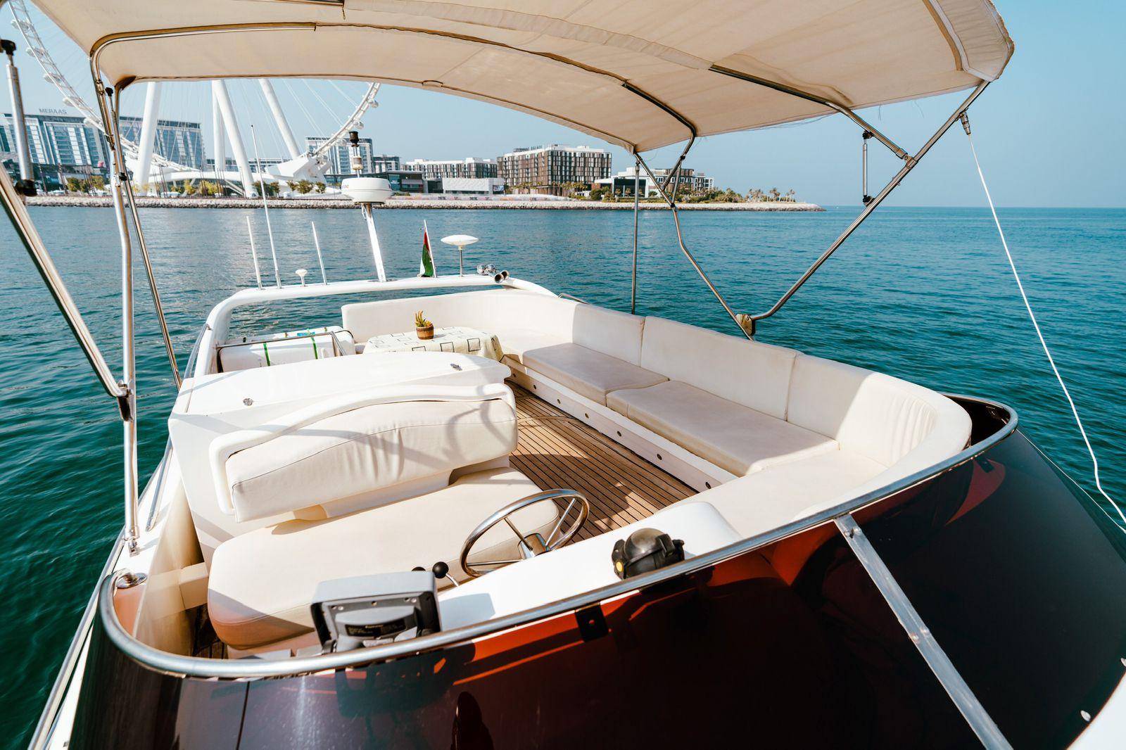 Dubai Private Luxury Yacht Experience – 50-Foot Charter