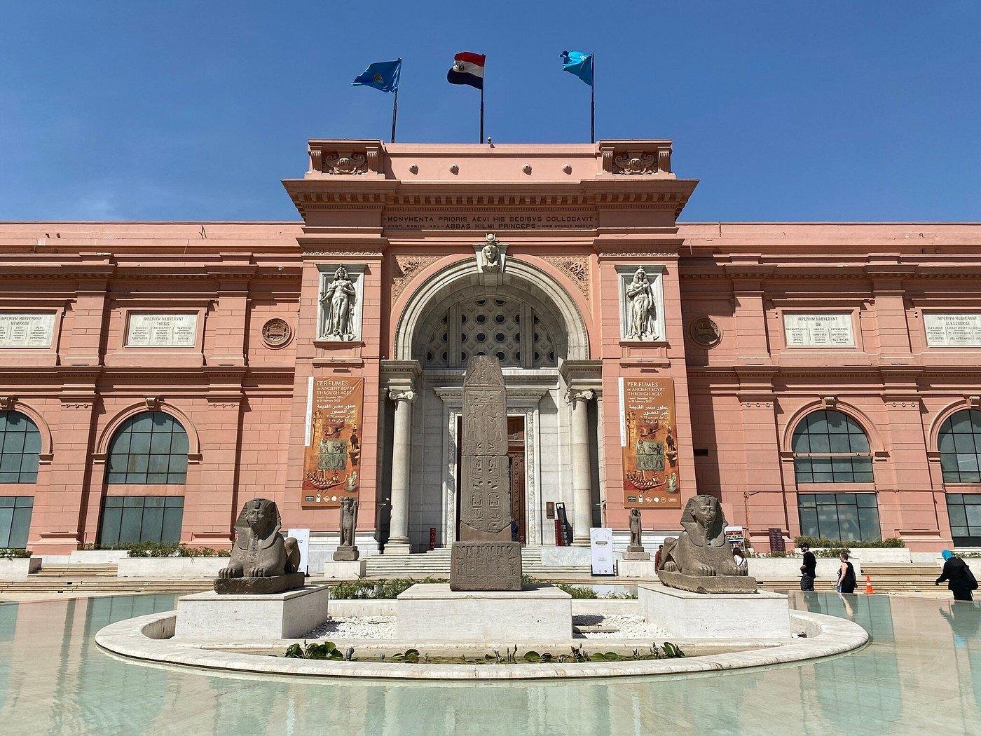 Cairo & Pyramids Day Trip by Flight from Hurghada