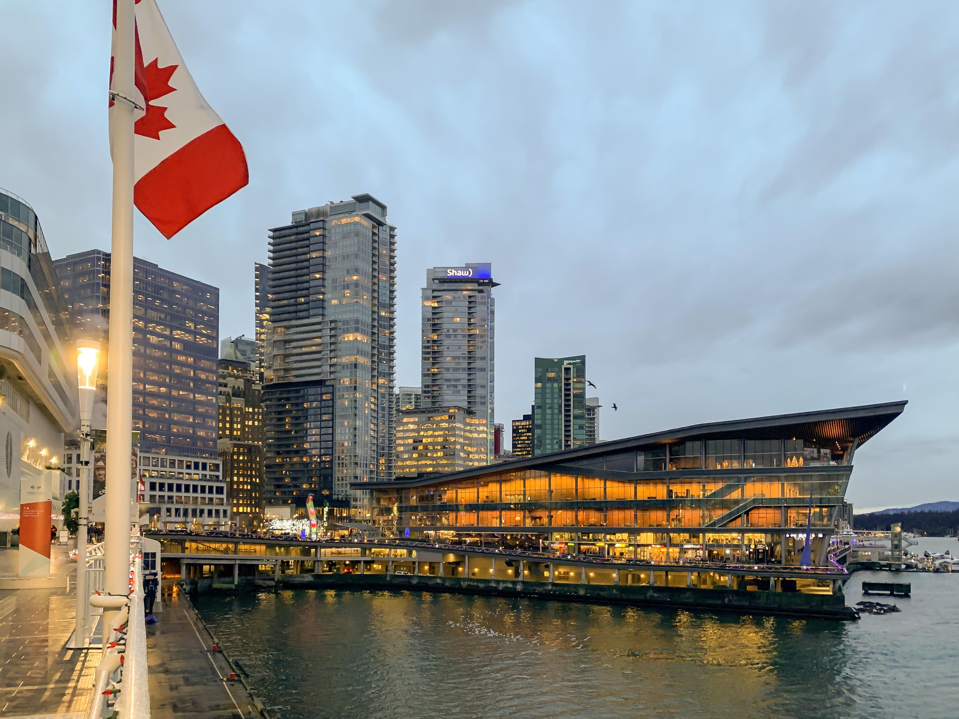 Vancouver Twilight Double-Decker Sightseeing Tour