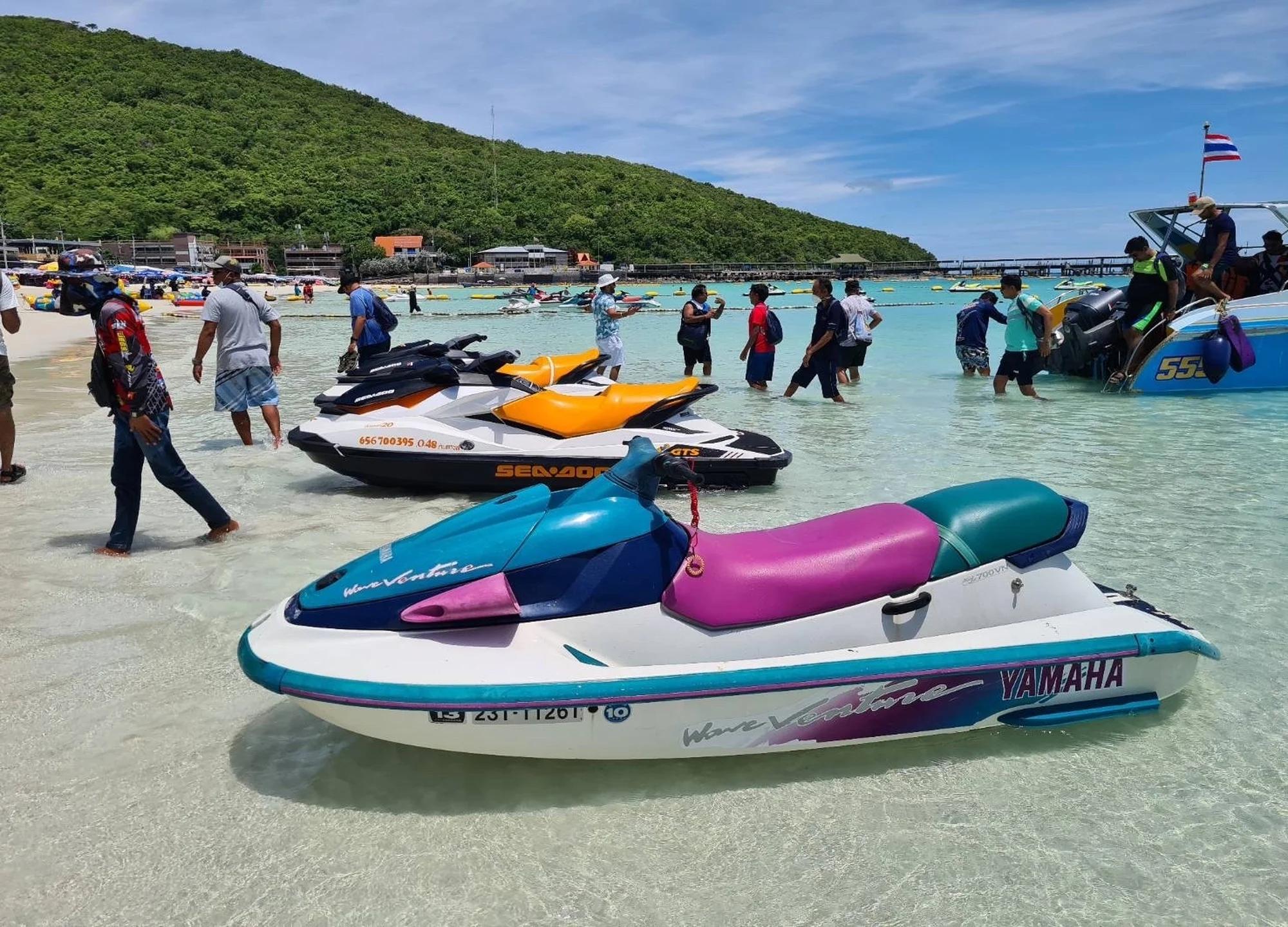 Pattaya: Coral Island Snorkeling and Kayaking Adventure