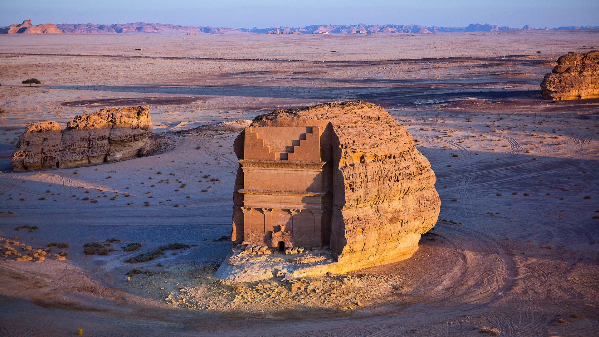 AlUla Heritage Tour: Hegra, Dadan & Jabal Ikmah