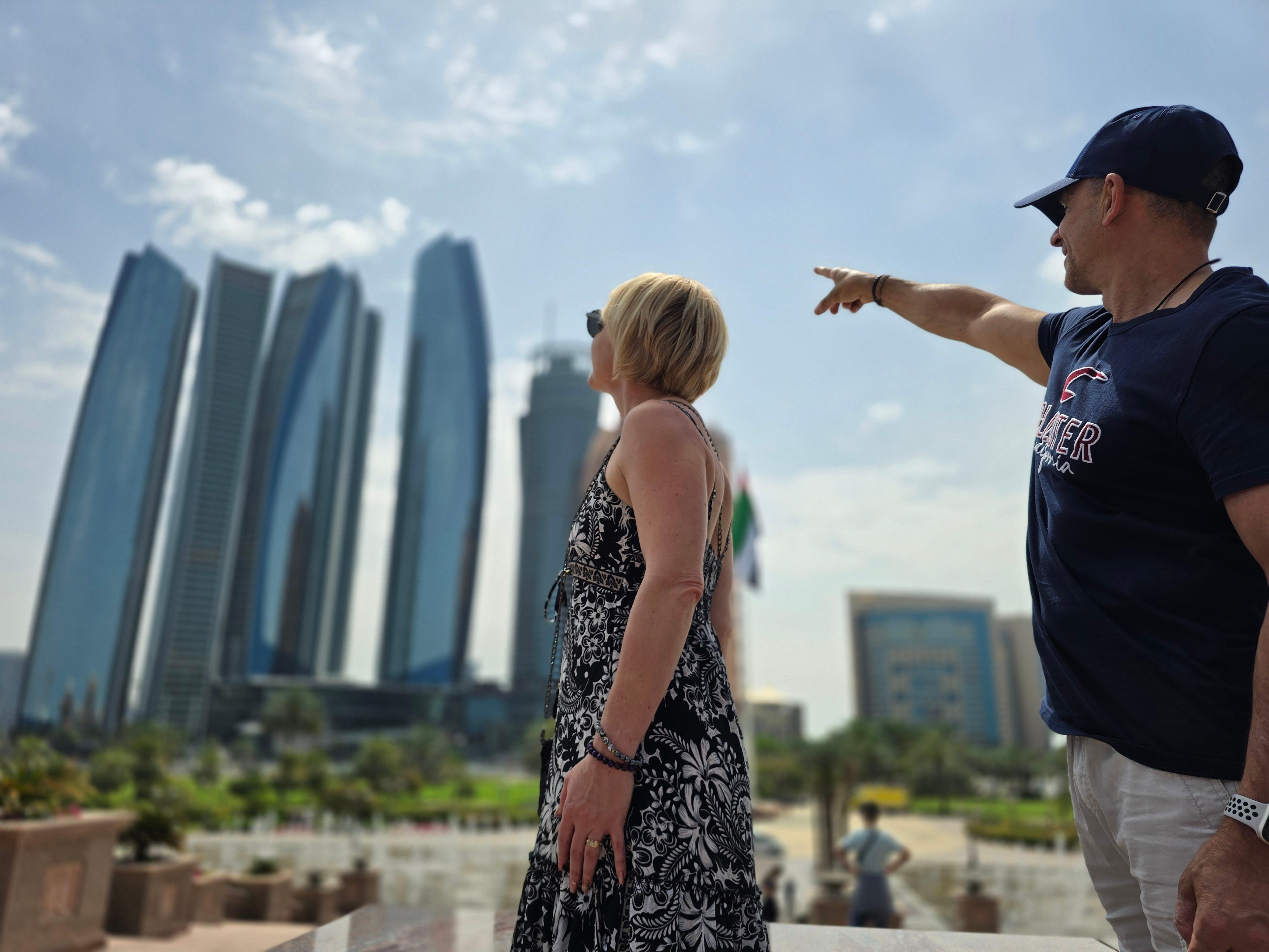 Abu Dhabi Day Trip from Dubai with Warner Bros. World Ticket