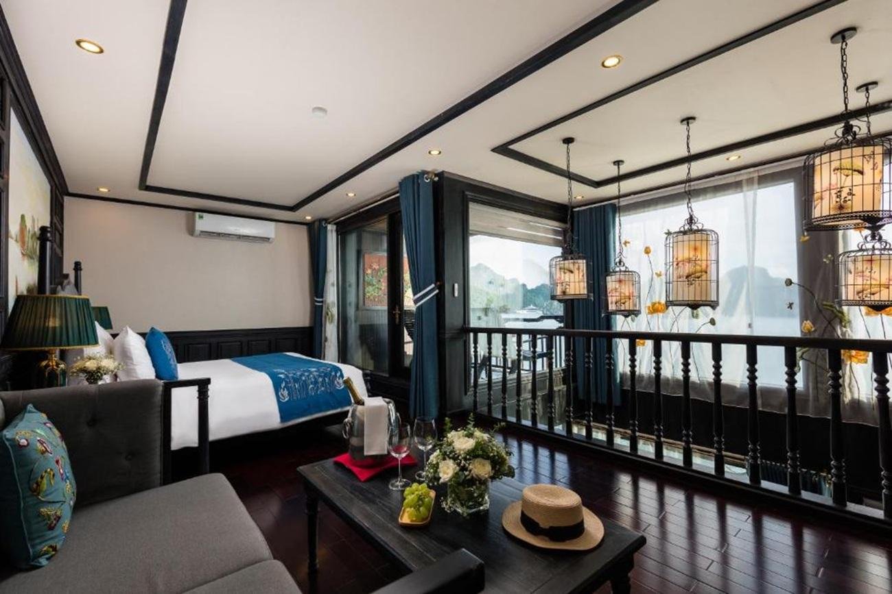 Ha Long & Lan Ha Bay 3-Day Cruise with Private Balcony