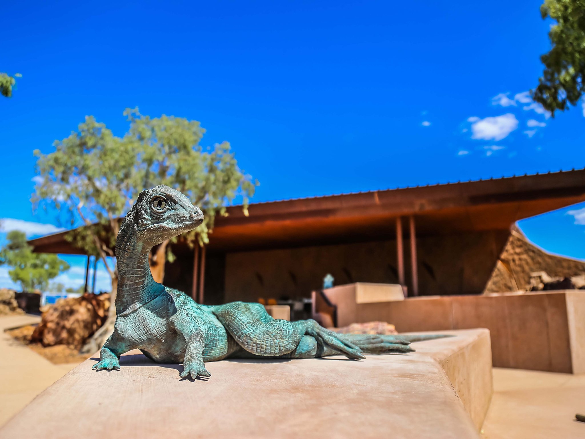 Australian Age of Dinosaurs Museum Tour with Transfer