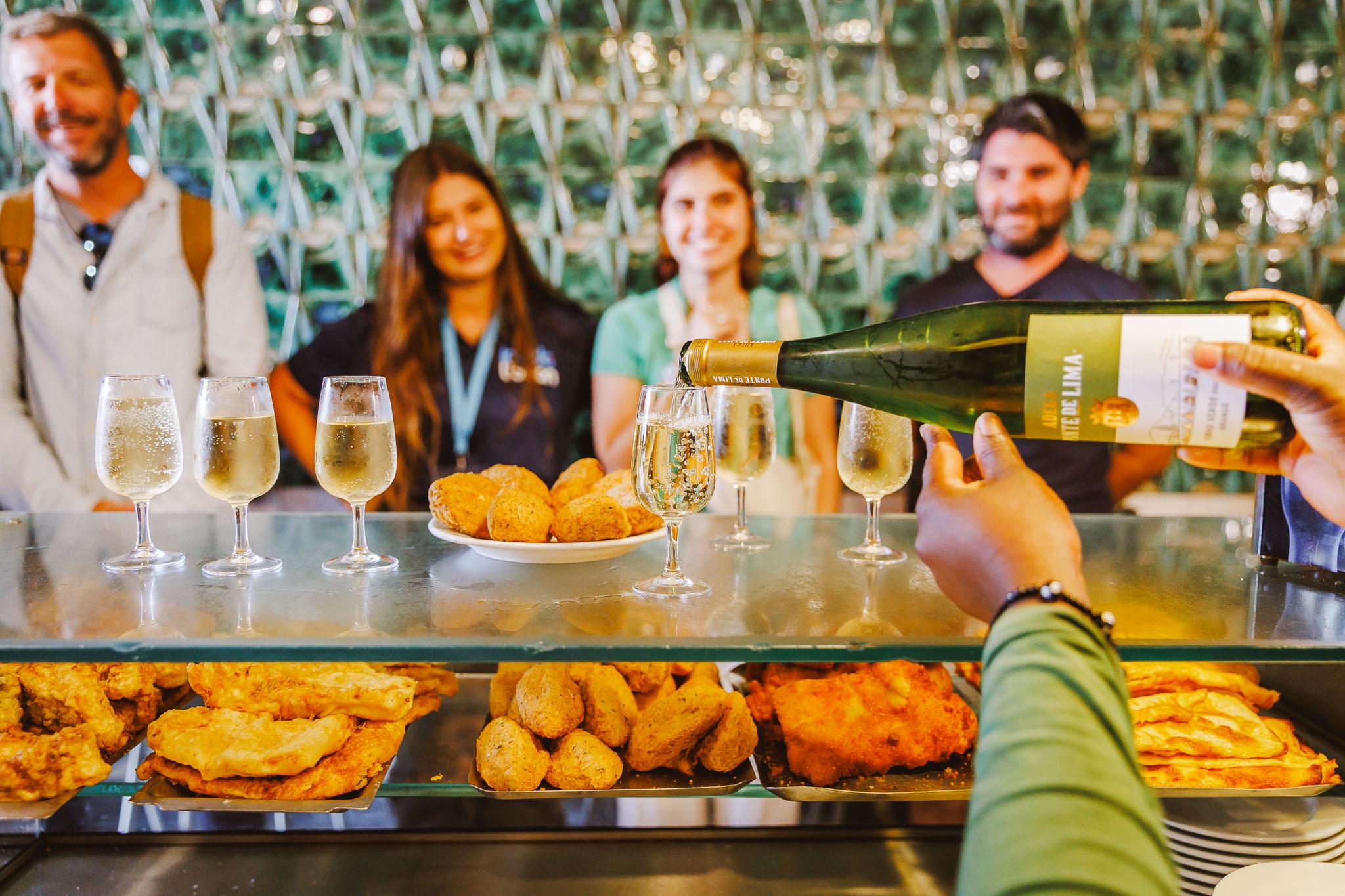 Lisbon Bites & Sips: Small-Group Food & Wine Walk