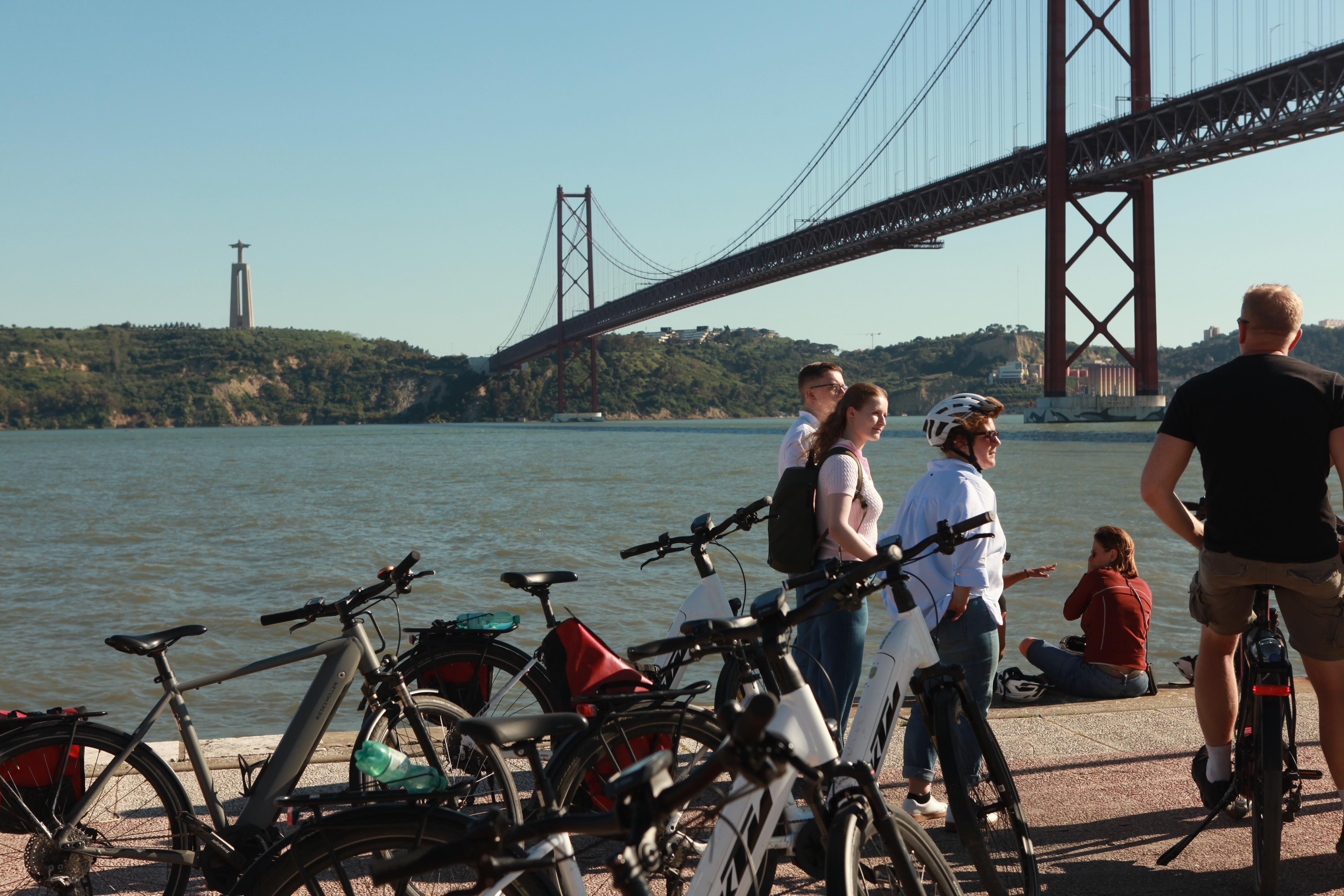 Lisbon: Riverside E-Bike Tour to Belém + Custard Tart