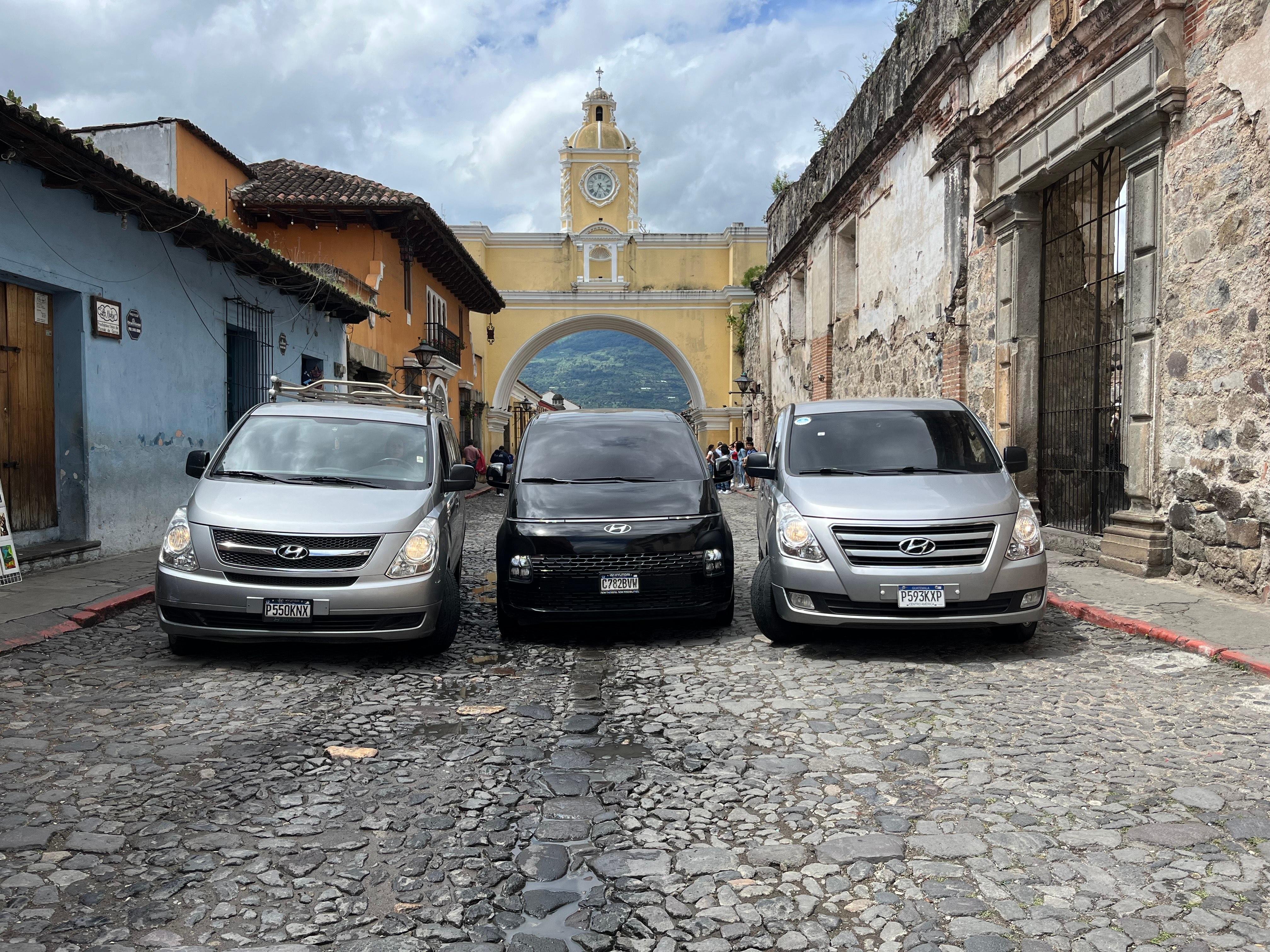 Private Airport Transfer: La Aurora (GUA) to Antigua Guatemala