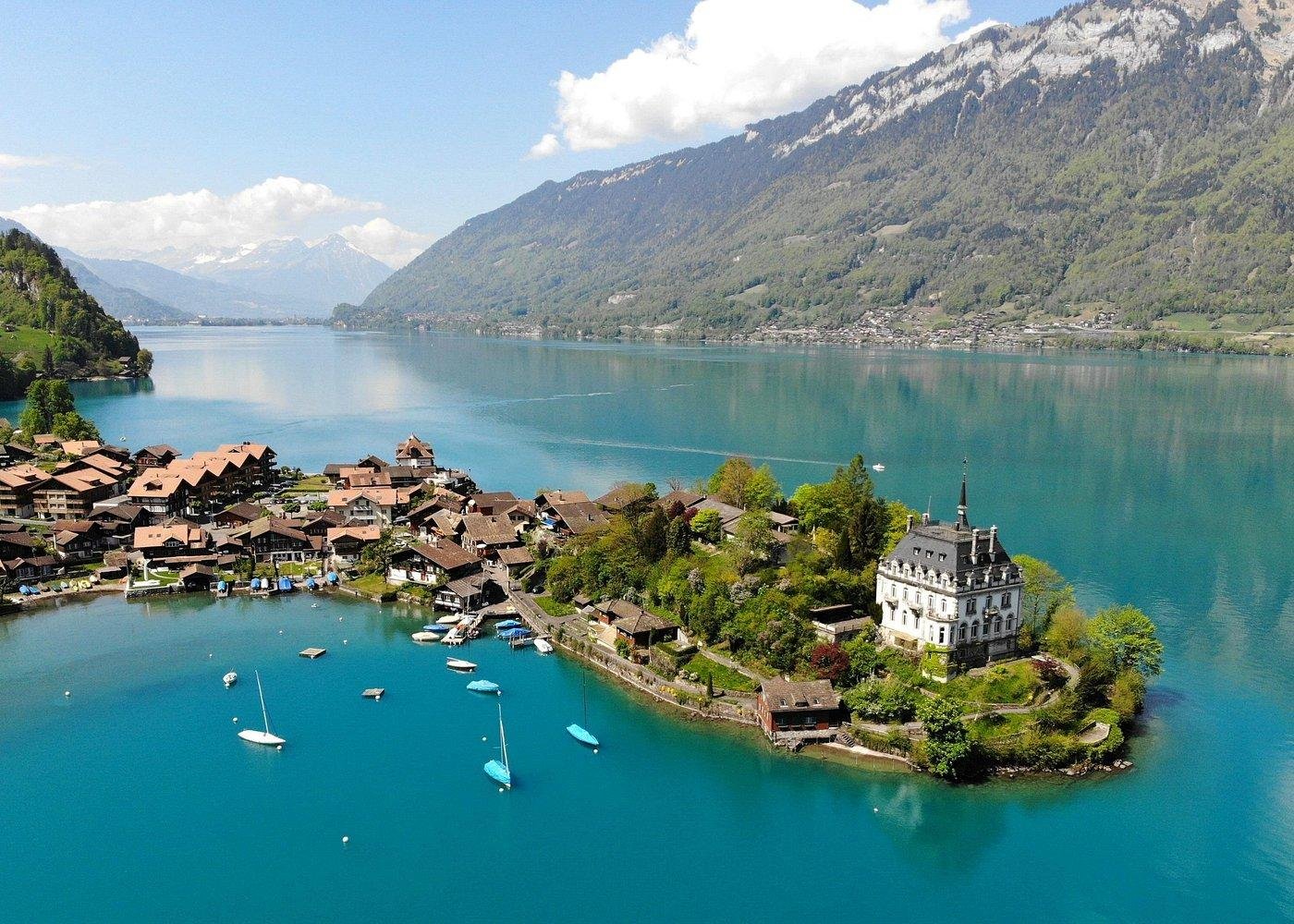 Private Day Trip: Interlaken, Lake Brienz & Giessbach Falls from Basel