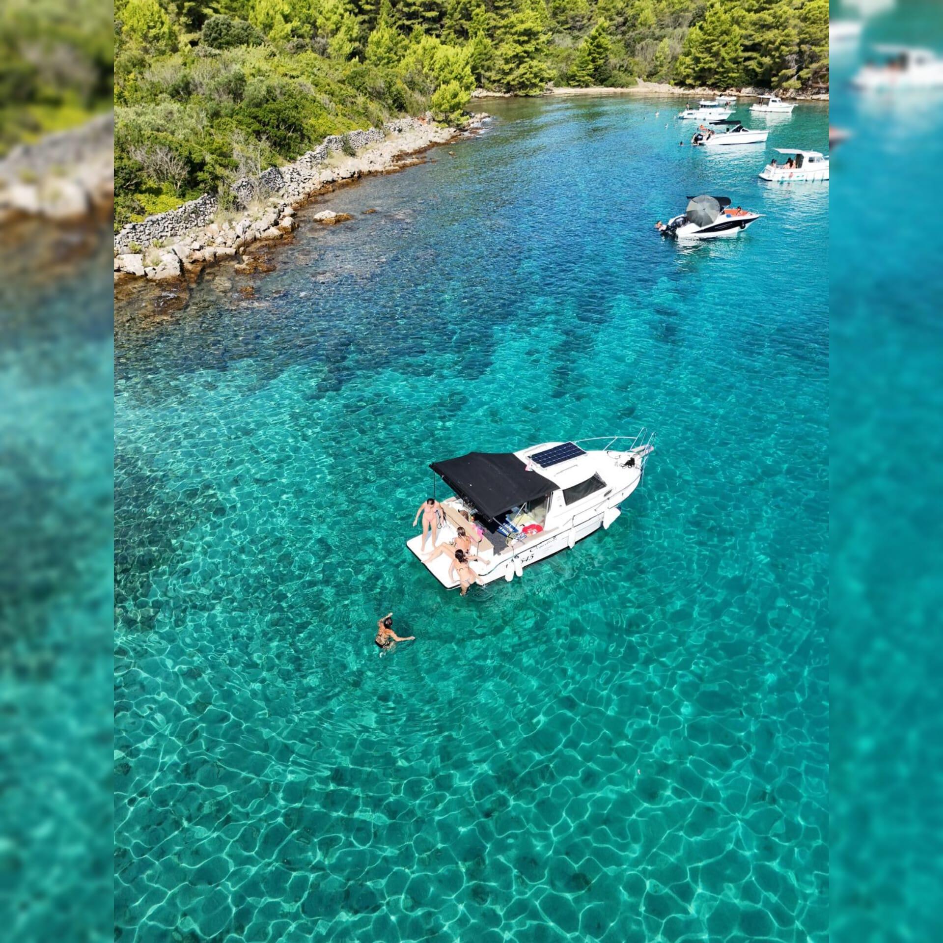 Zadar Private Boat Escape with Drinks & Snacks
