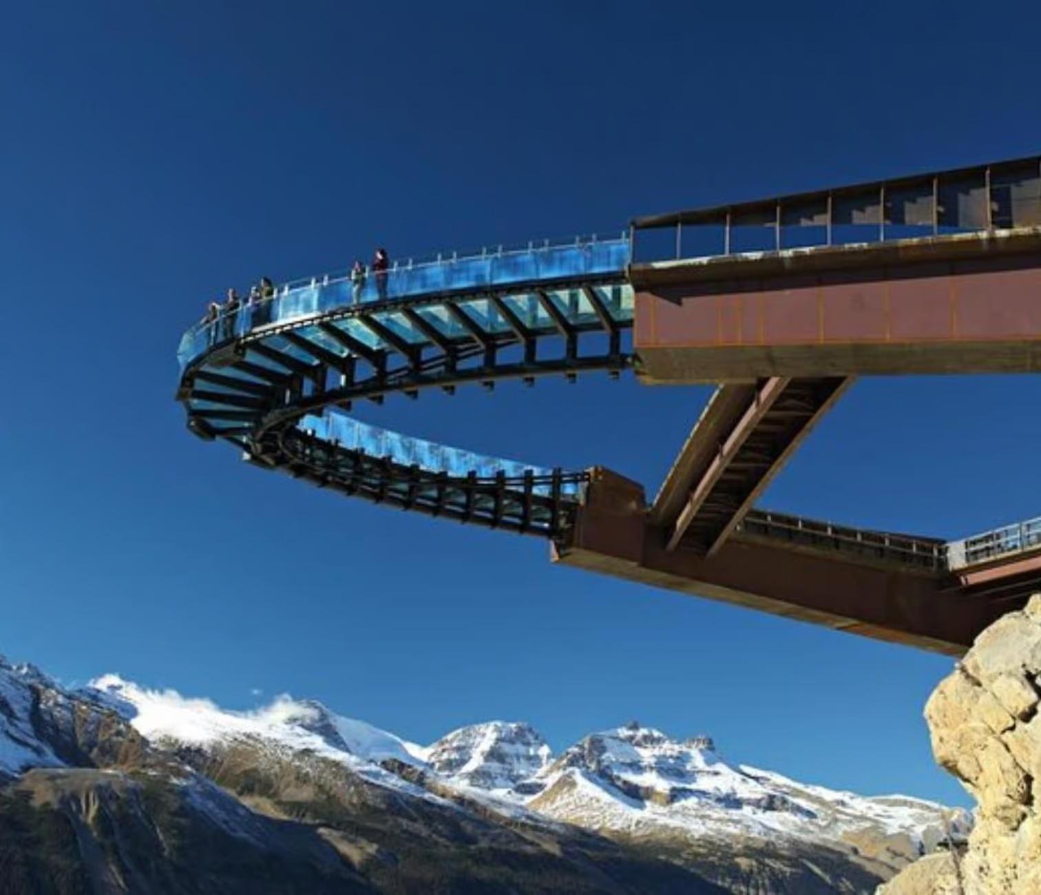 Banff & Jasper National Parks Tour with Glacier Adventure