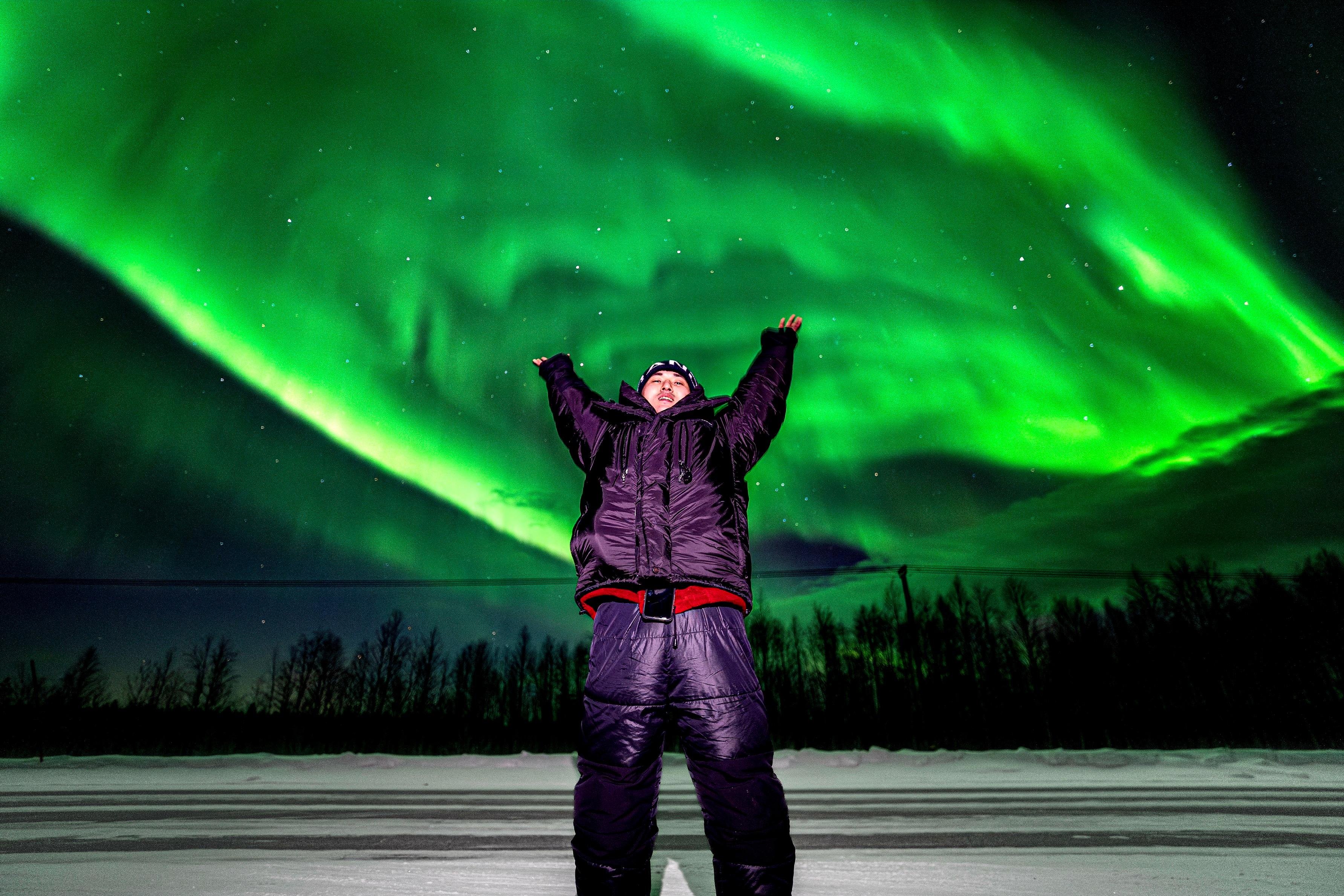 Rovaniemi Aurora Hunt – Expert-Led Northern Lights Chase with Free Photos