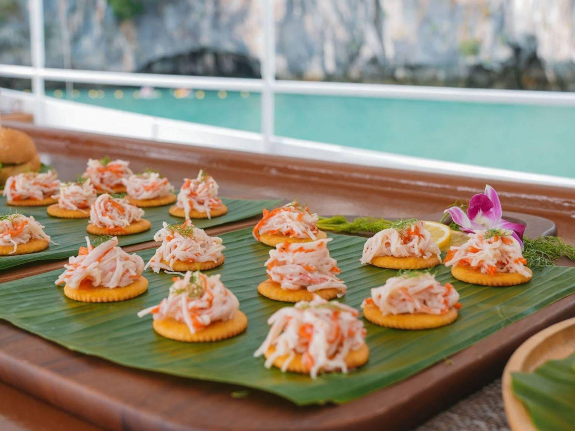 James Bond Island Canoe & Sunset Yacht Dinner – Phang Nga Bay