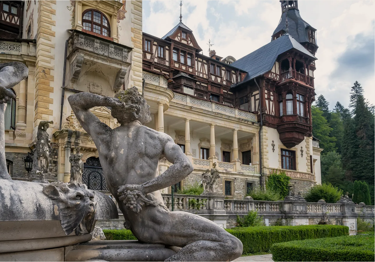 Bucharest: Peleș Castle and Slănic Salt Mine Day Trip