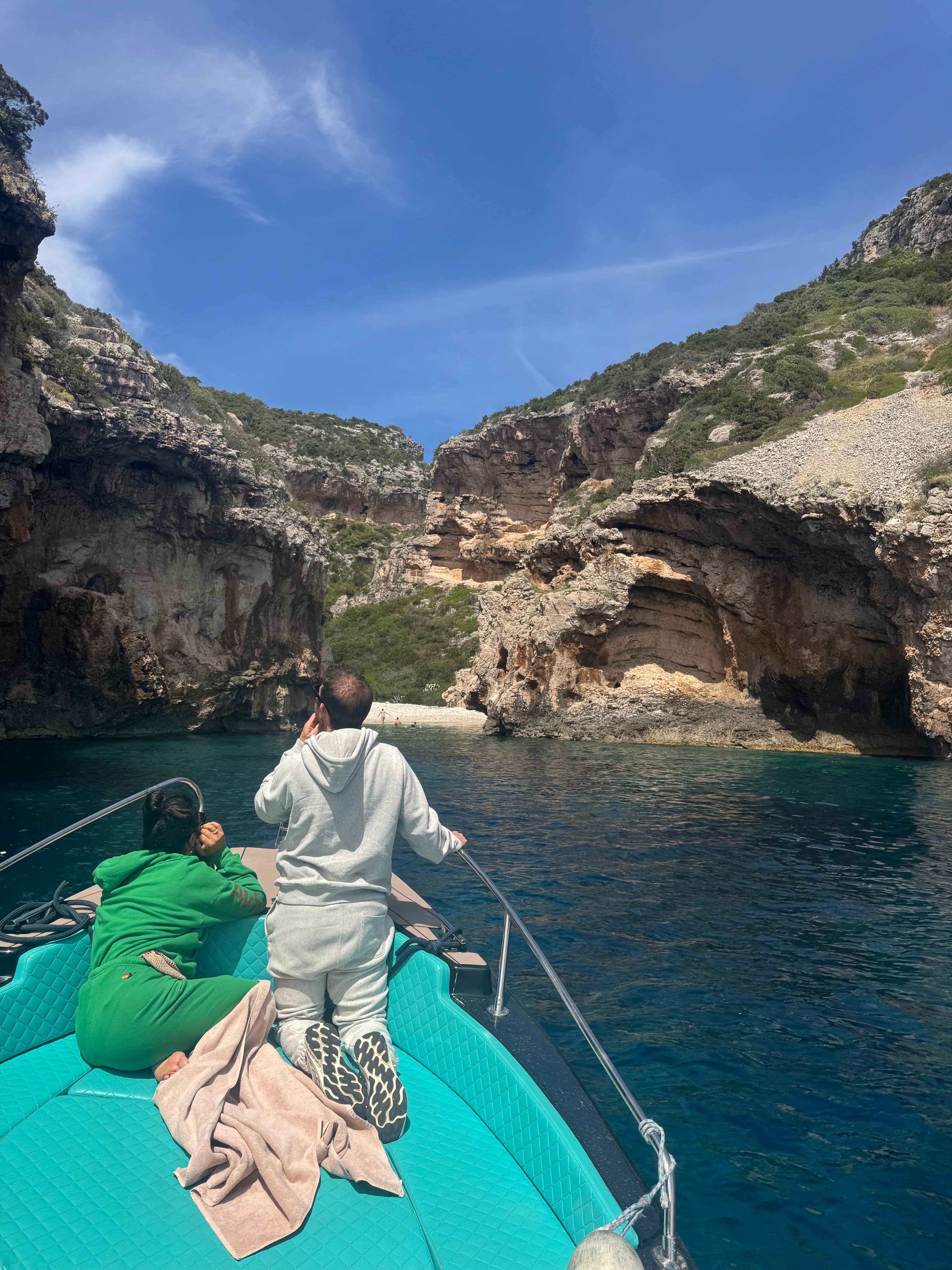 Adriatic Island Odyssey: Blue Cave & Pakleni Speedboat Escape