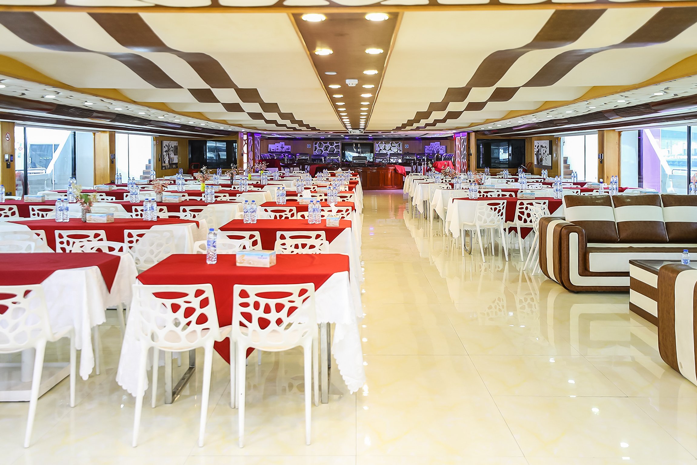 Dubai Mega Yacht Dinner Cruise with Buffet