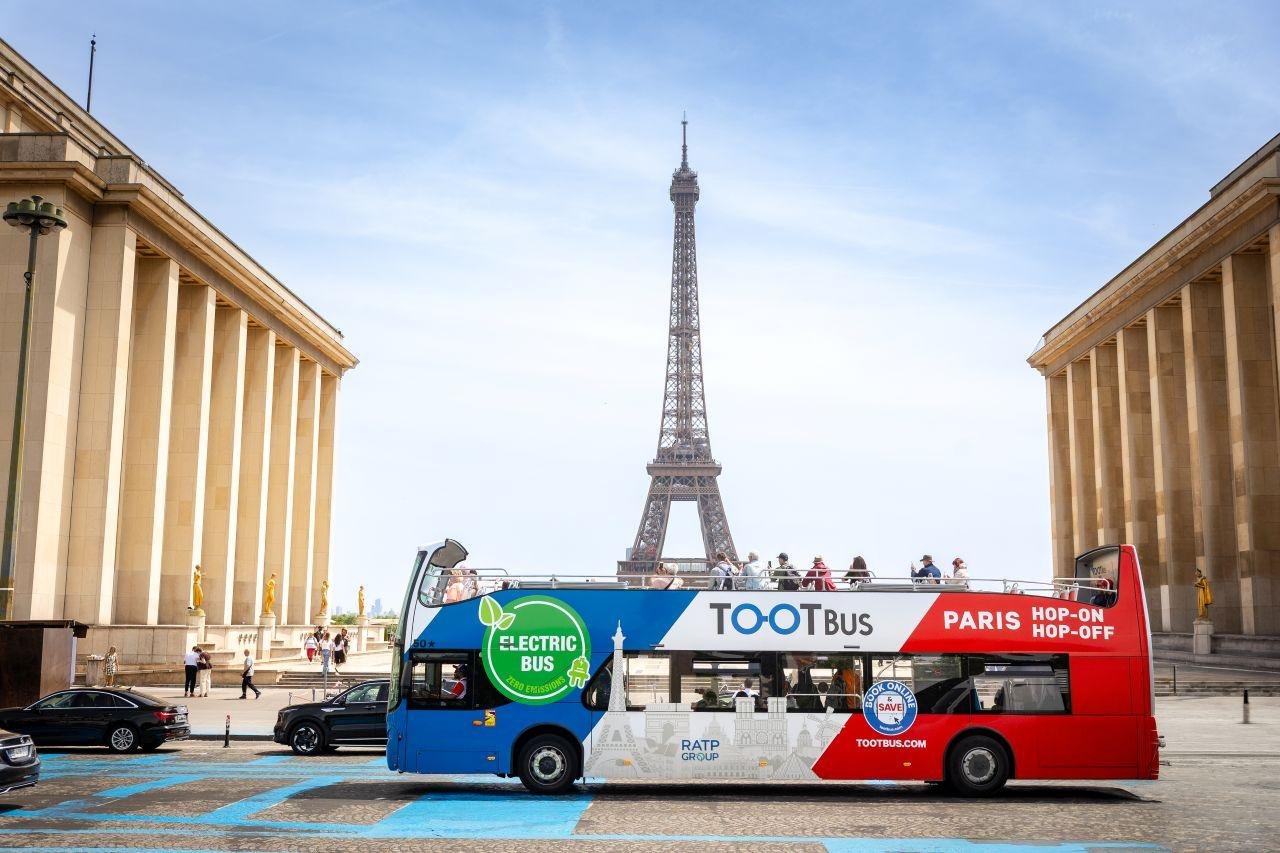 Paris: Hop-On Hop-Off Bus & Seine Cruise Discovery Bundle
