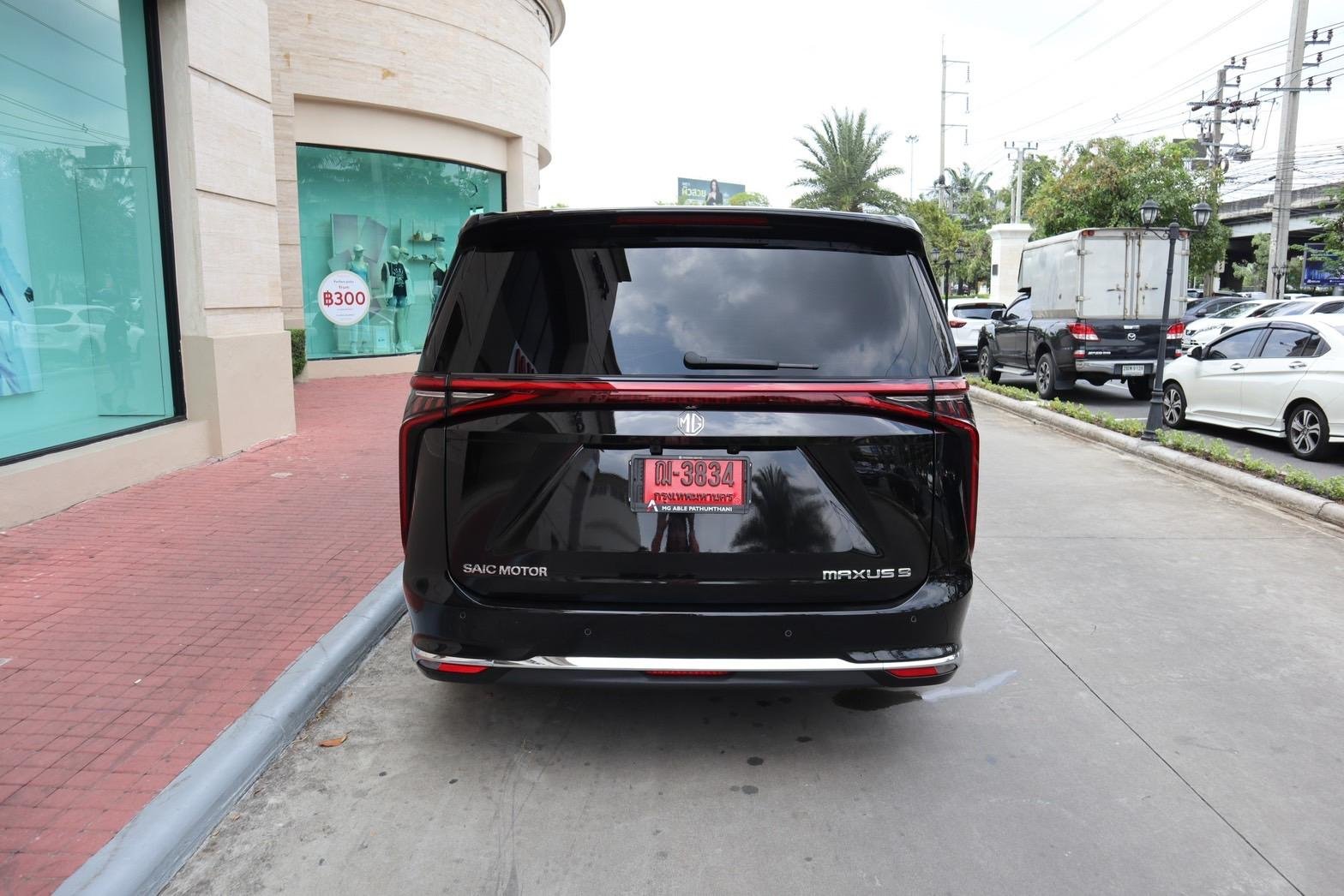 Bangkok Private Luxury Chauffeur Service