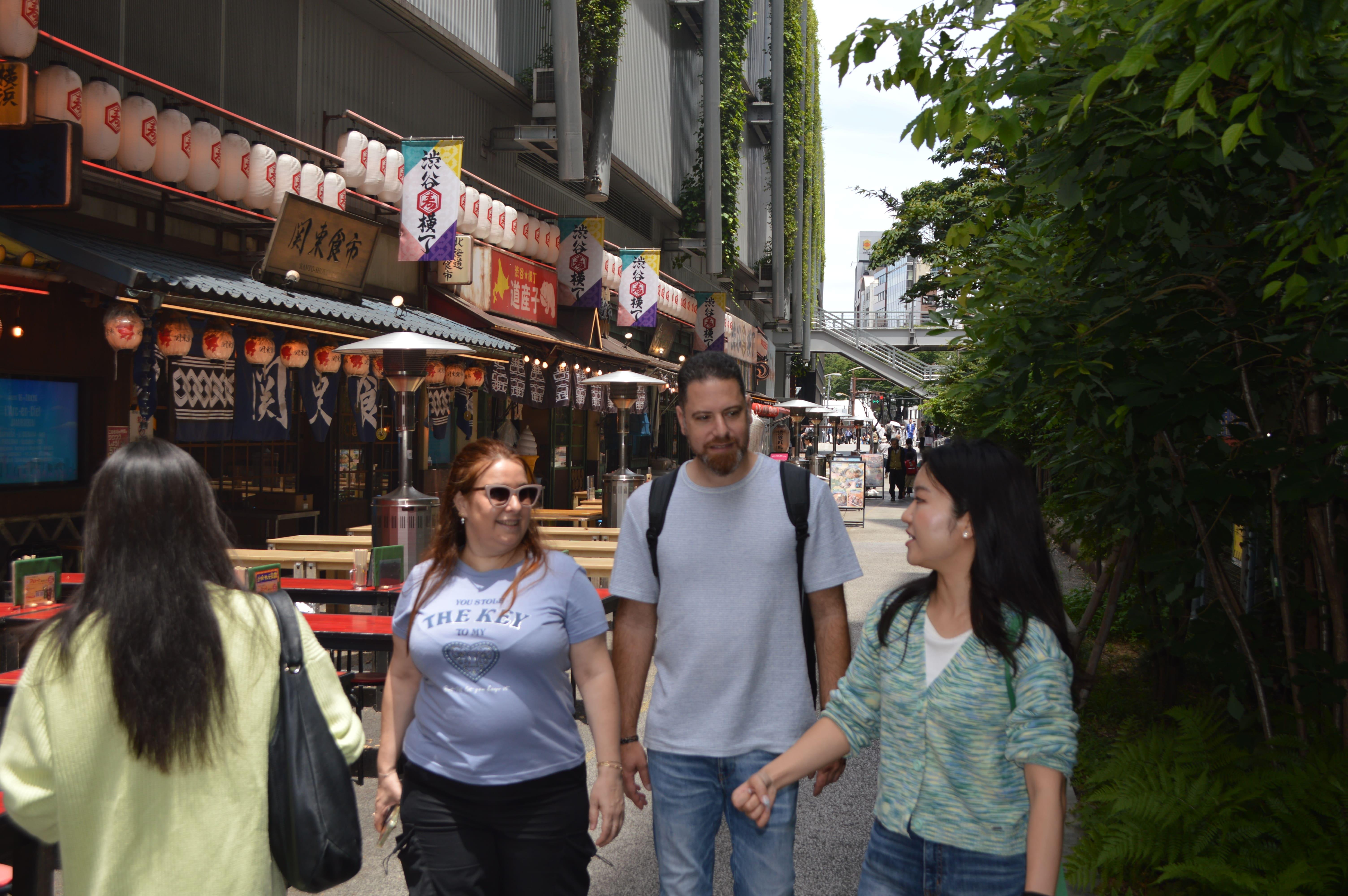 Shibuya Pop Culture Walk & Sky Observation Tour