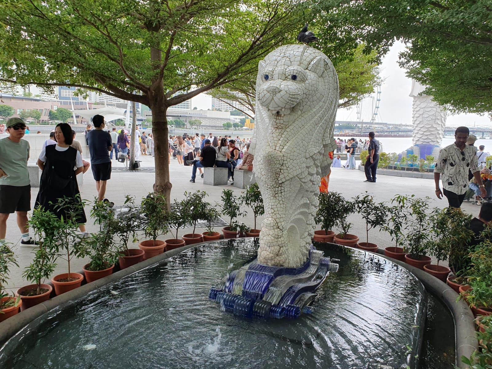 Singapore Essential Walking Tour with Licensed Guide