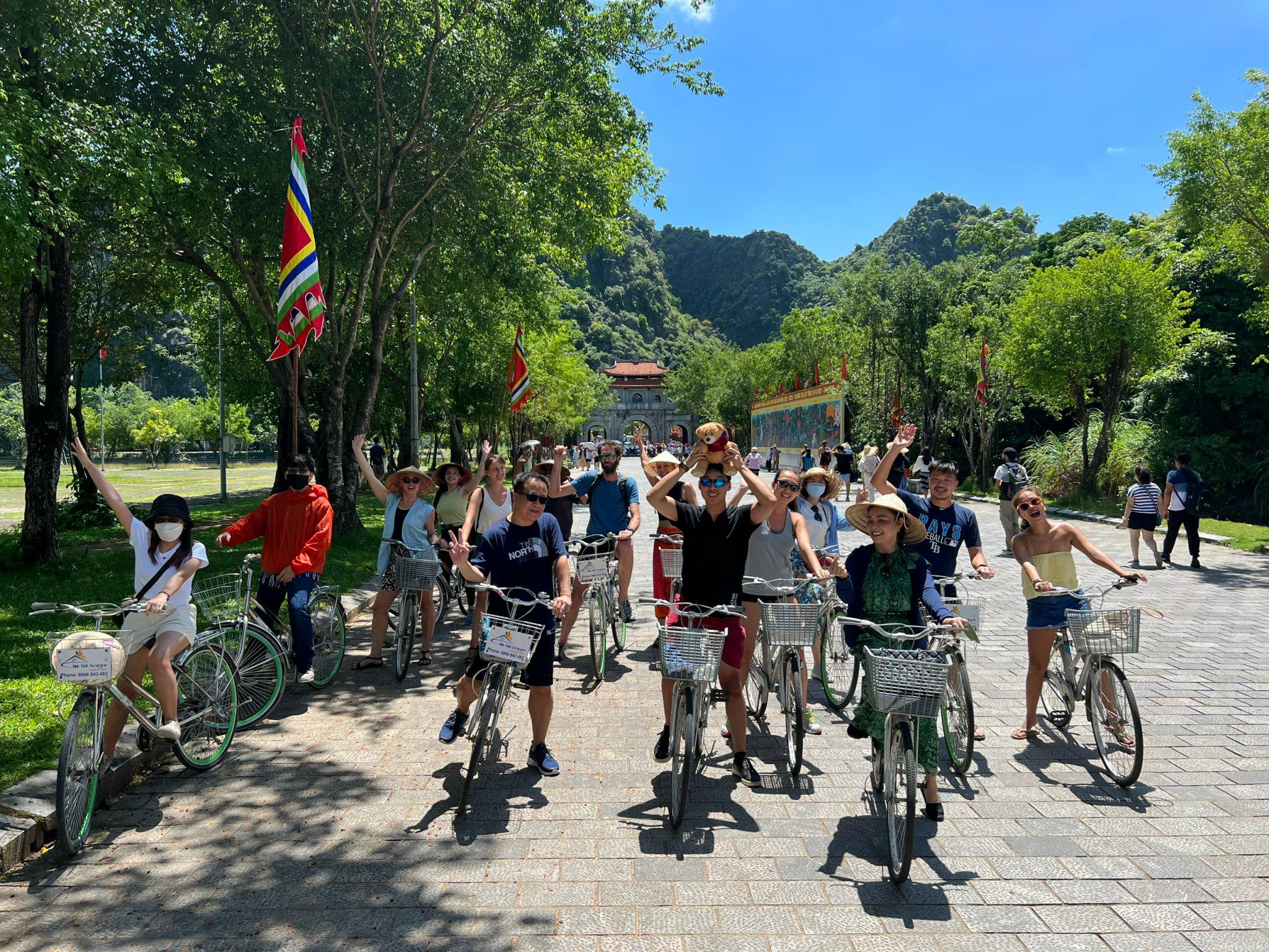 Ninh Binh Day Trip from Hanoi: Hoa Lu, Mua Cave & Boat Ride