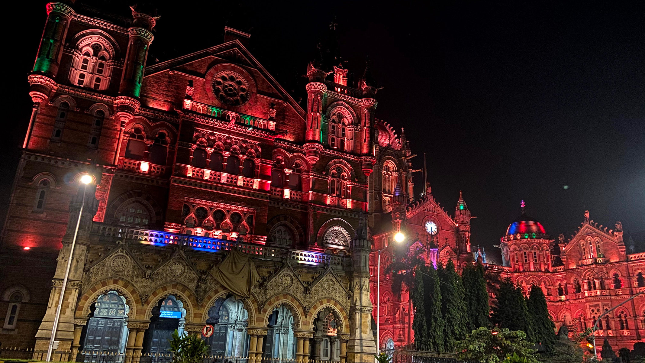 Customizable Mumbai City Explorer: Day & Night Private Tours