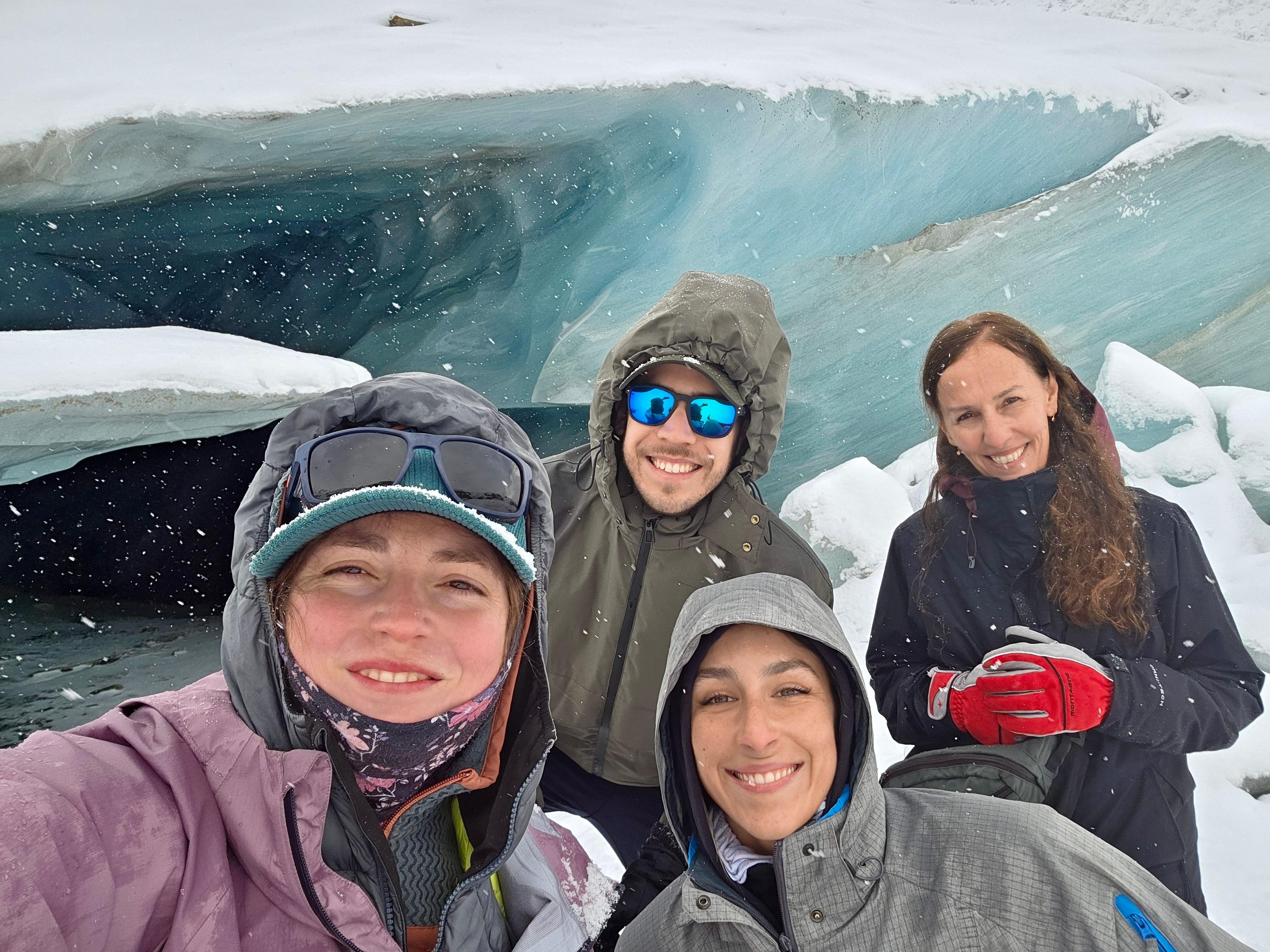 Vinciguerra Glacier Trek with Small Group