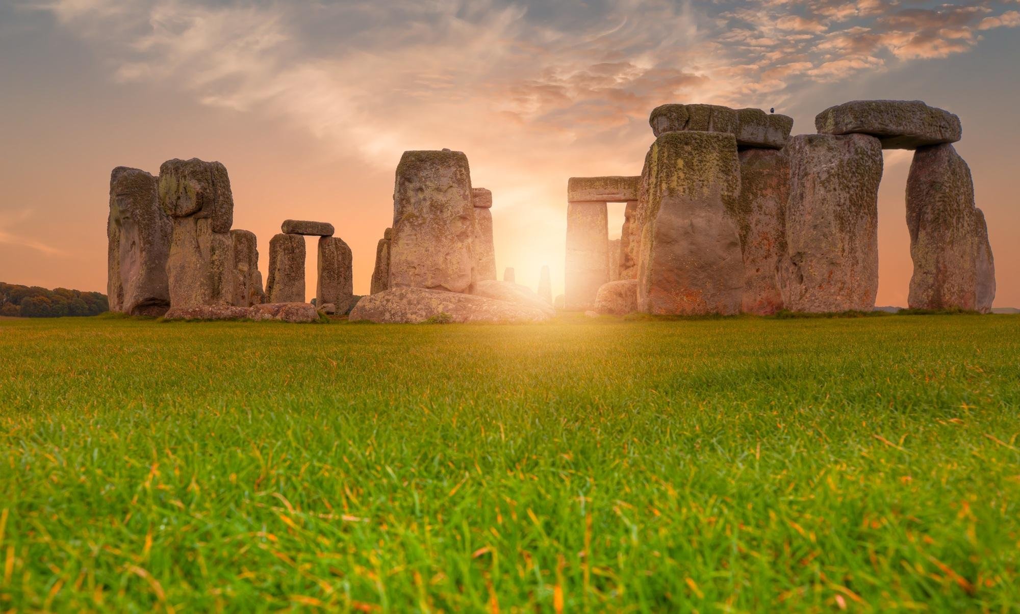 Private Windsor Castle, Stonehenge & Bath Day Trip from London