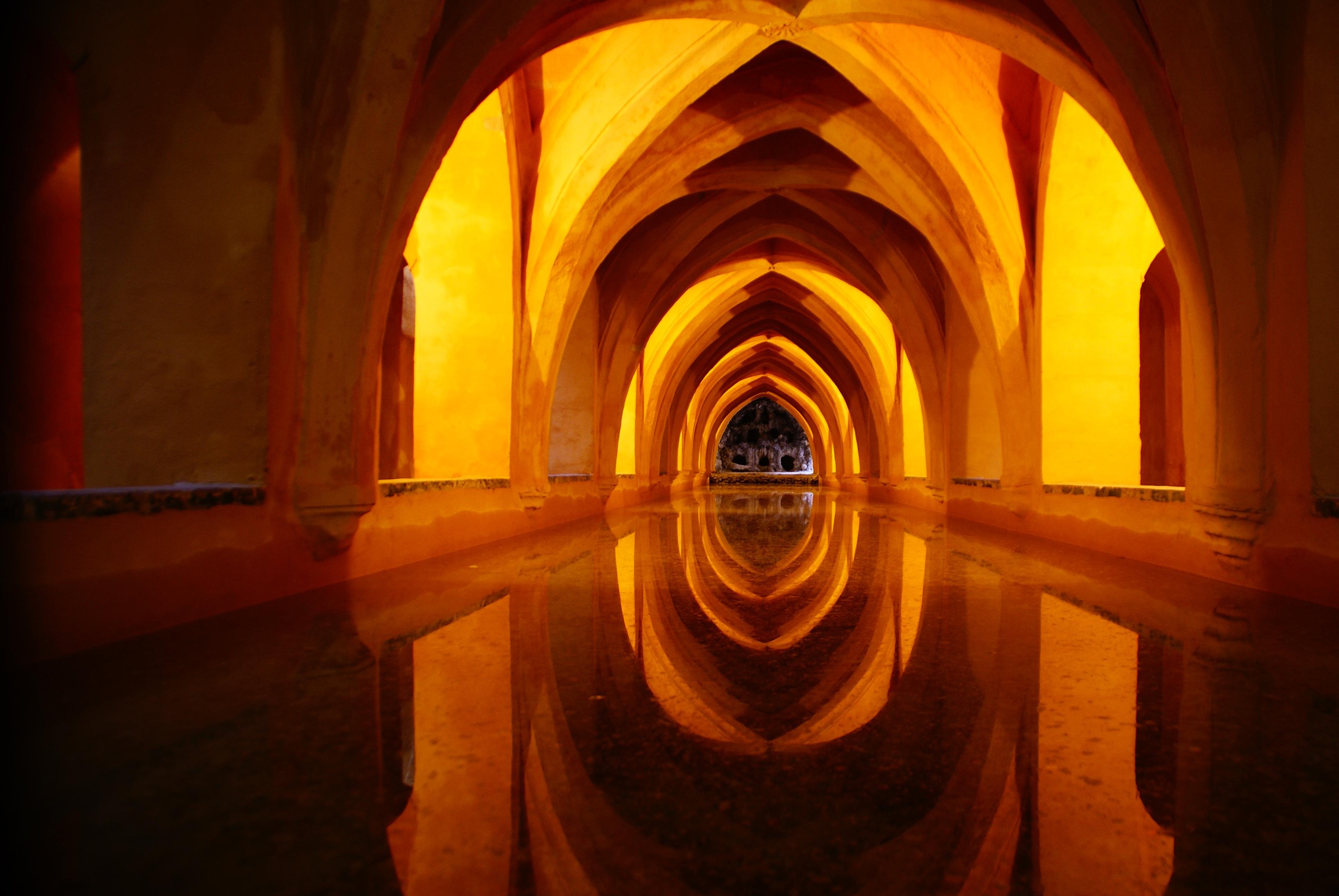 Exclusive Small-Group Tour: Seville Cathedral & Royal Alcázar