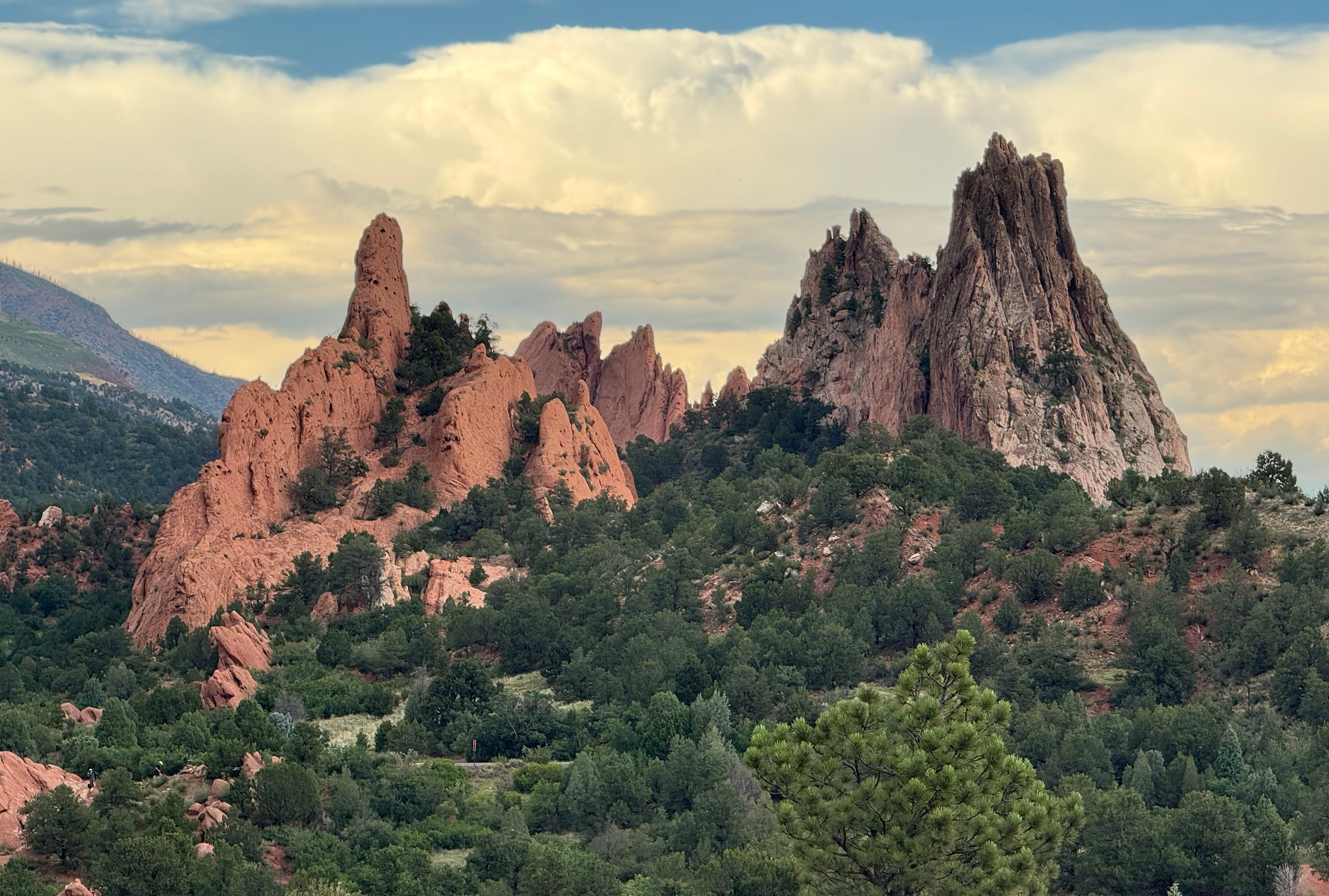 Garden of the Gods Luxury Jeep Adventure