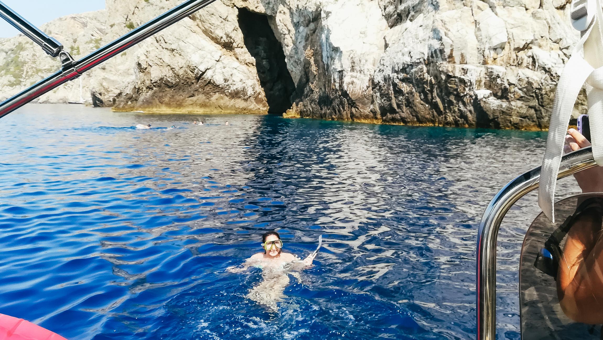 Split: 5-Island Speedboat Adventure with Blue Cave & Hvar
