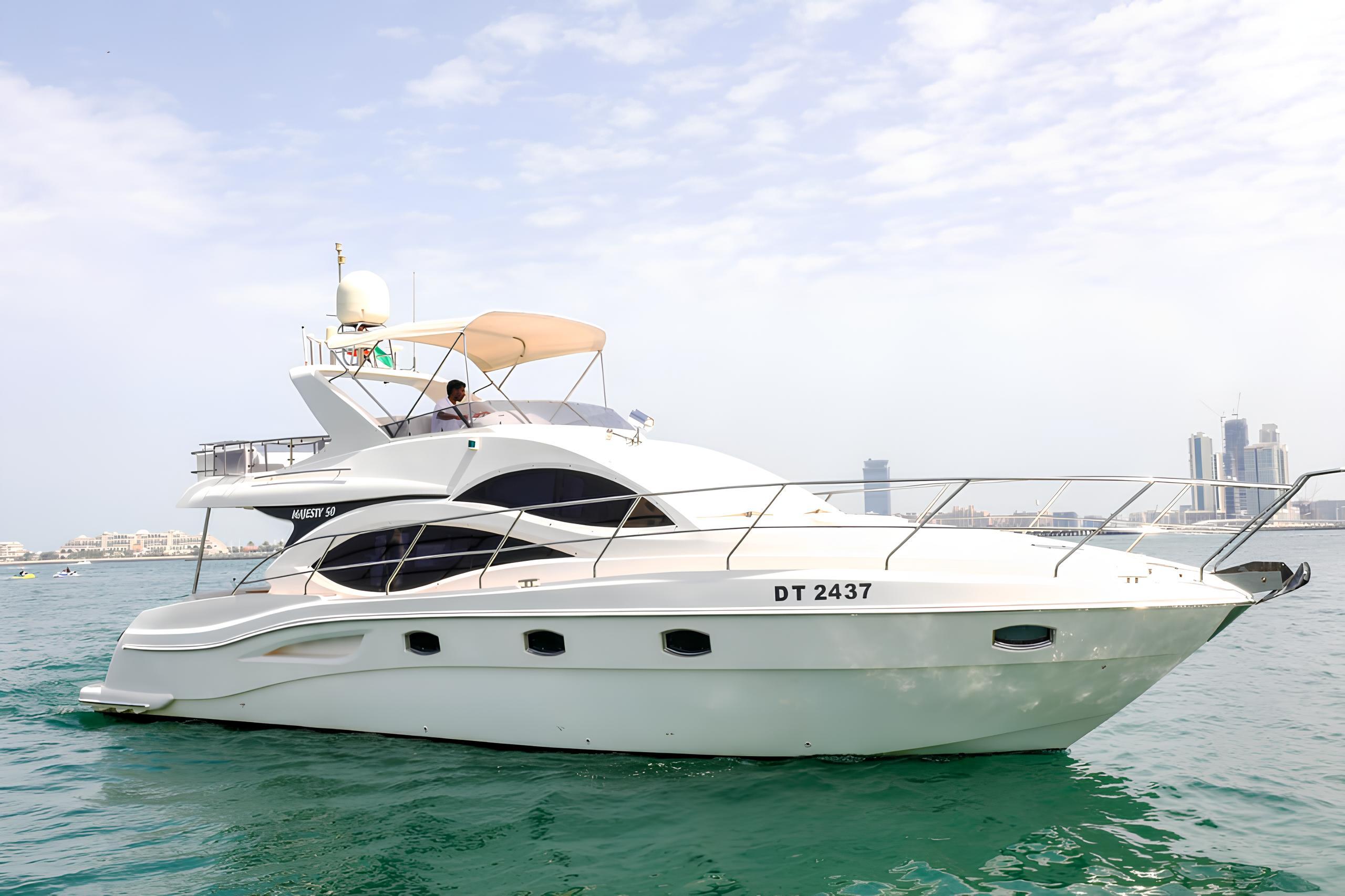 Dubai Marina Private Yacht Charter with Drinks