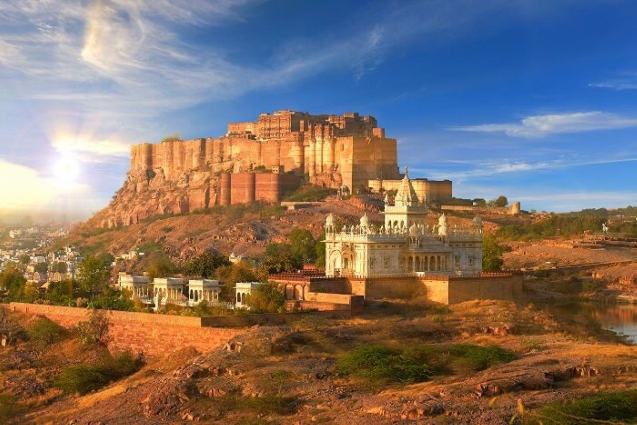 Jodhpur: Blue City Heritage Walking Tour with Lunch & Pickup