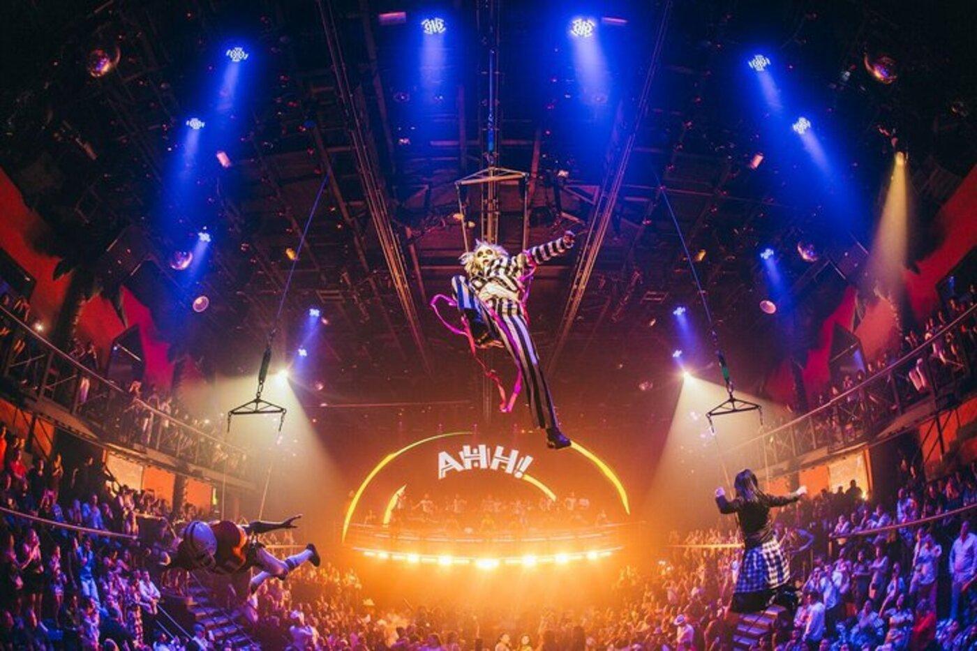 Punta Cana: Coco Bongo Night Show with Open Bar & Hotel Transfer