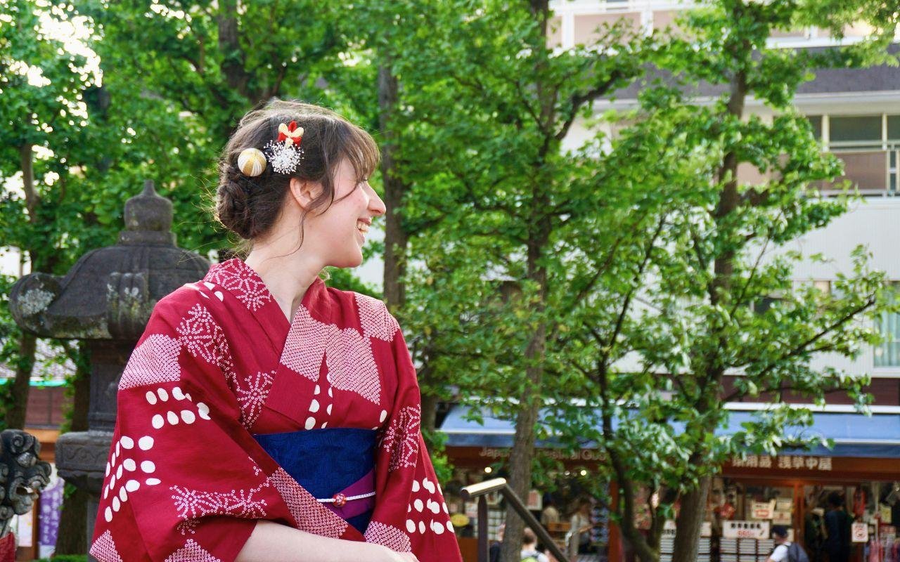 Asakusa Kimono Rental – Full-Day Traditional Dress Experience