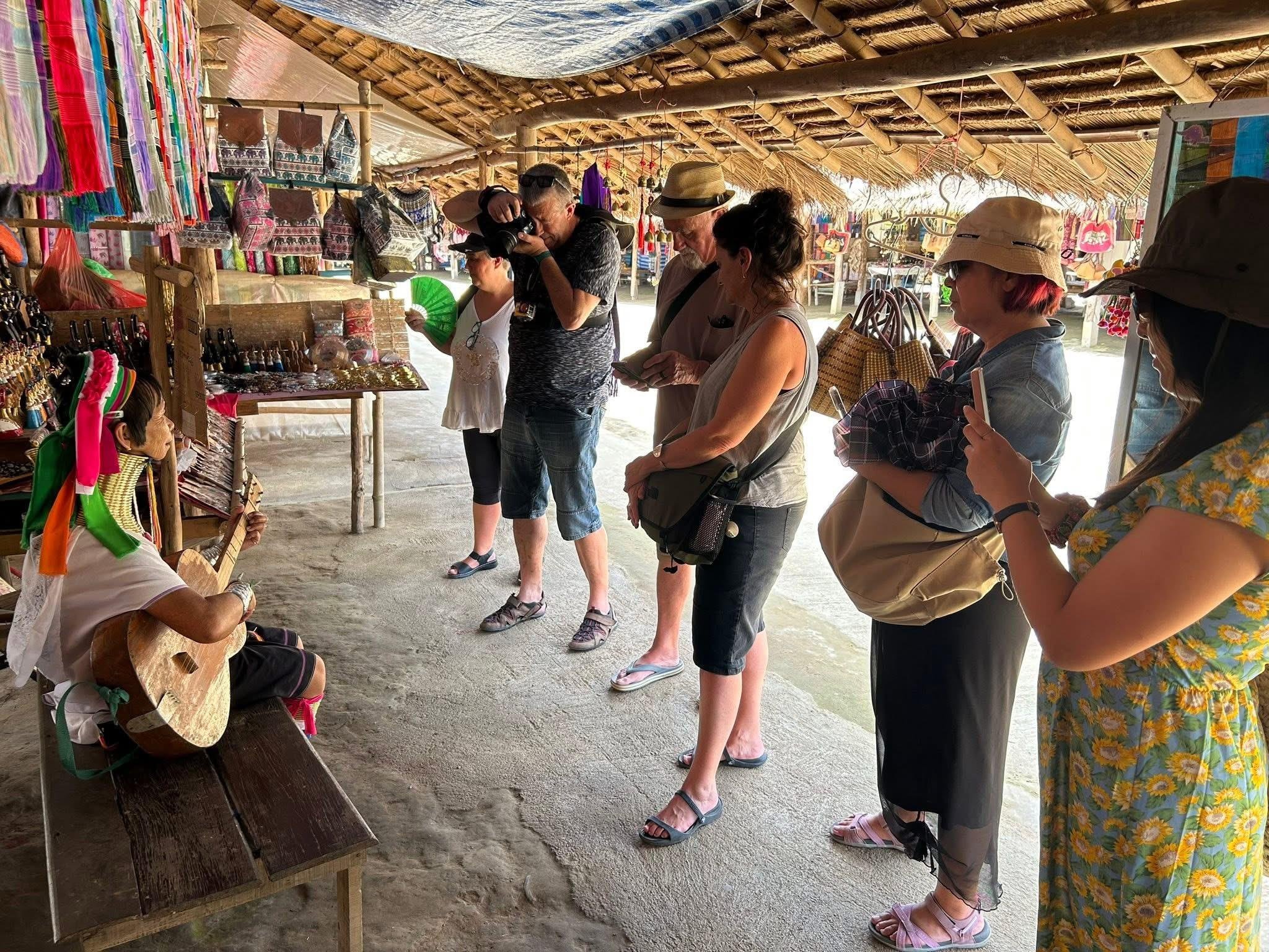 Chiang Rai: 7 Iconic Landmarks & Riverside Buffet Tour