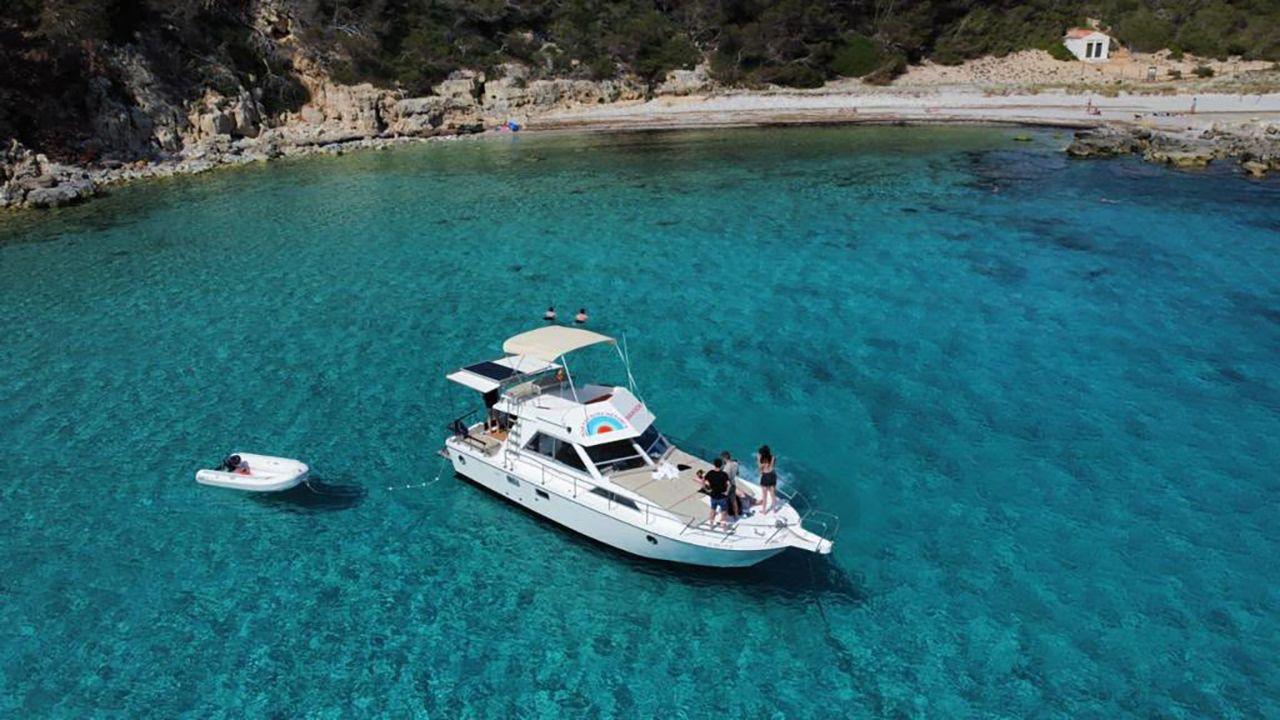 Menorca boat tour — turquoise calas and coastline from the water — image 17