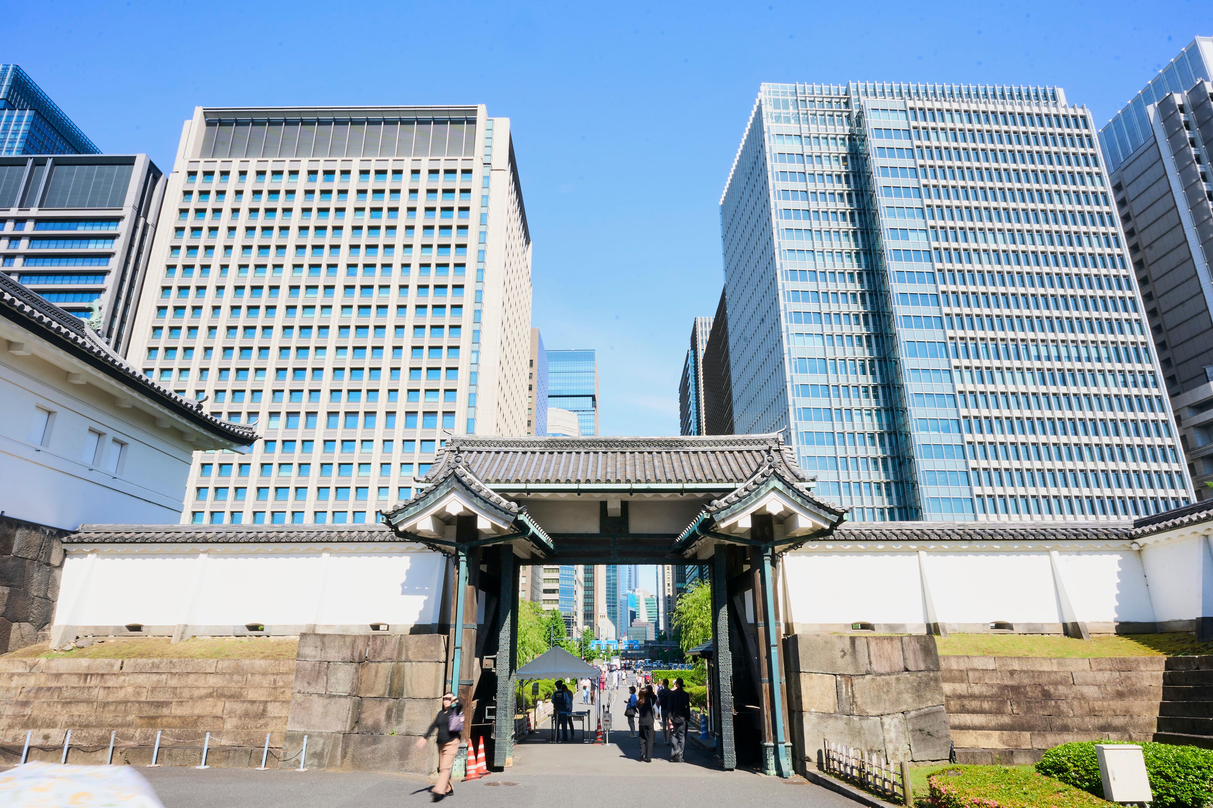 Edo Castle & Imperial Palace Shogun Walking Tour