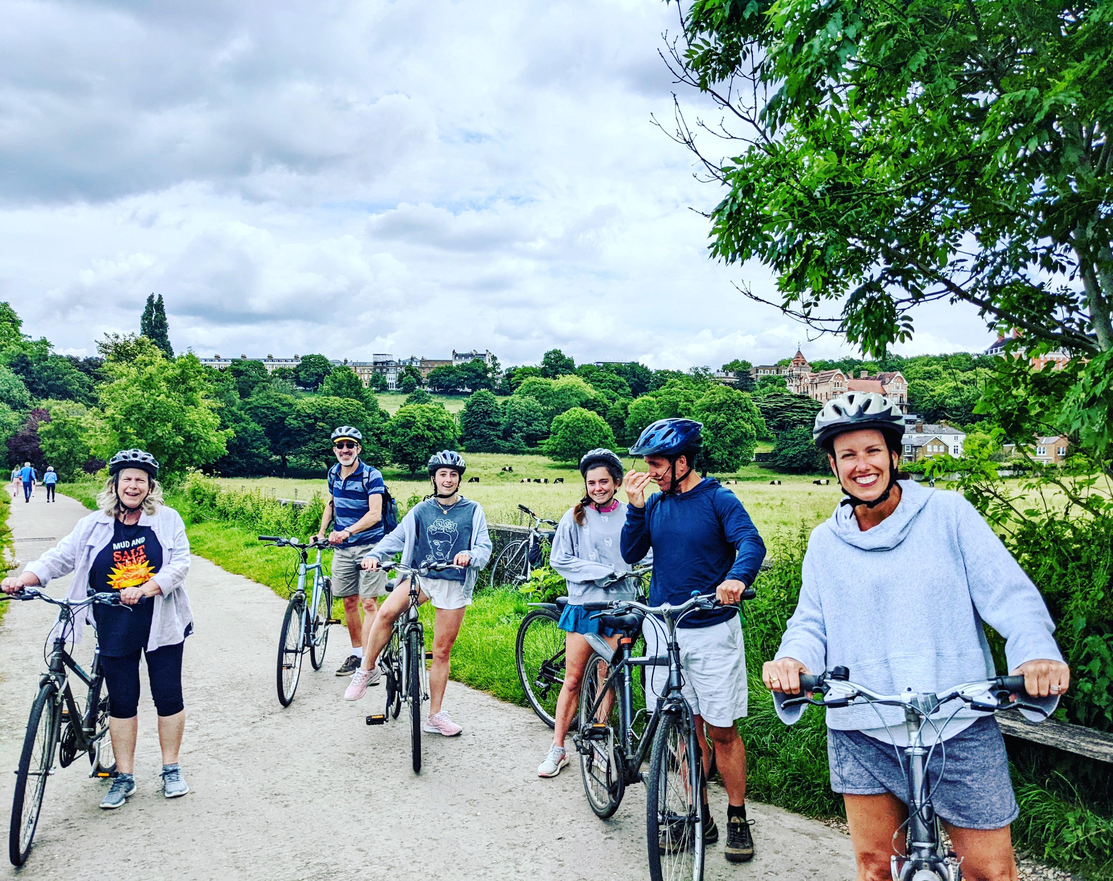 London Royal Deer Park & Thames Cycling Adventure