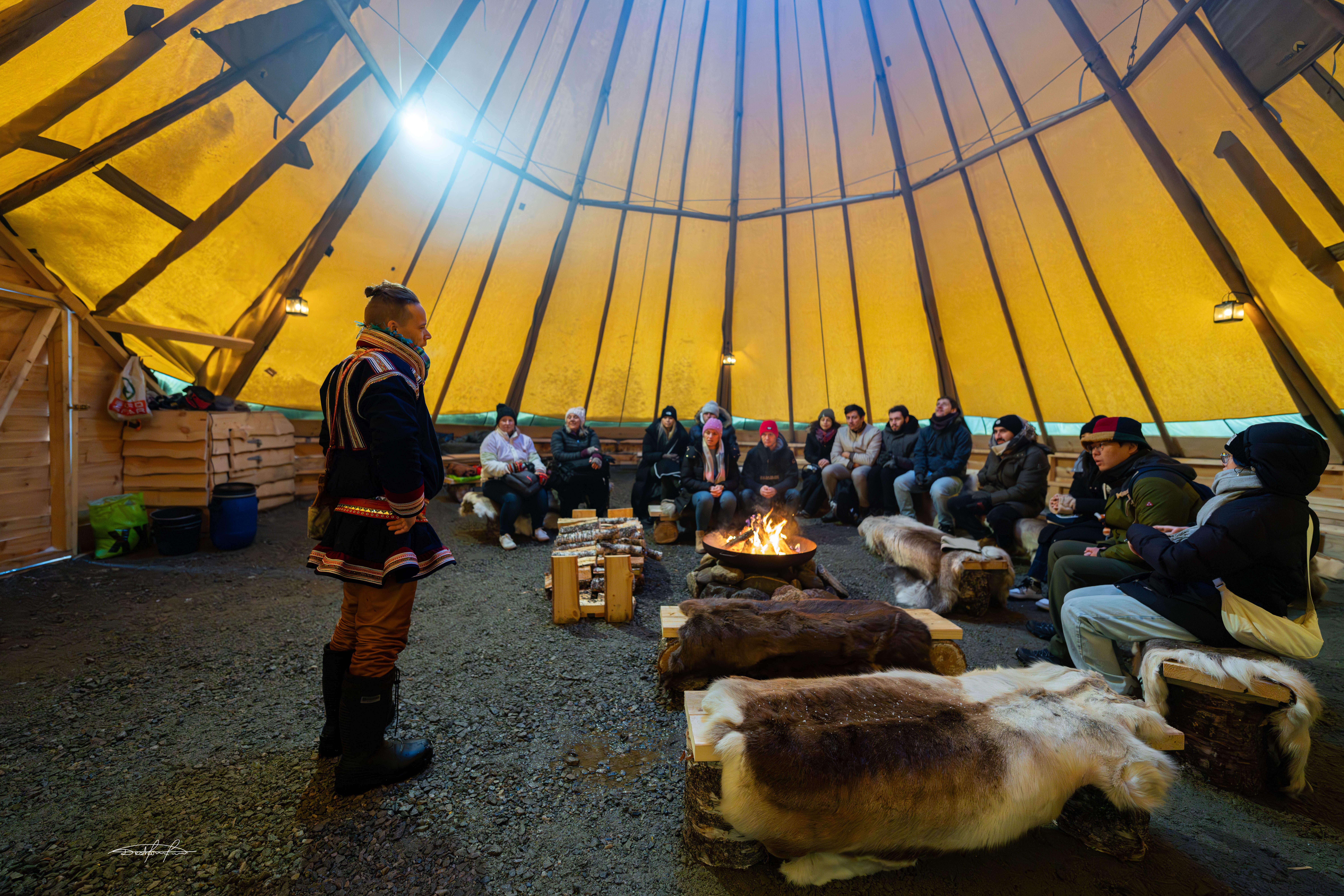 Tromsø: Reindeer Sledding, Feeding & Sami Culture Experience