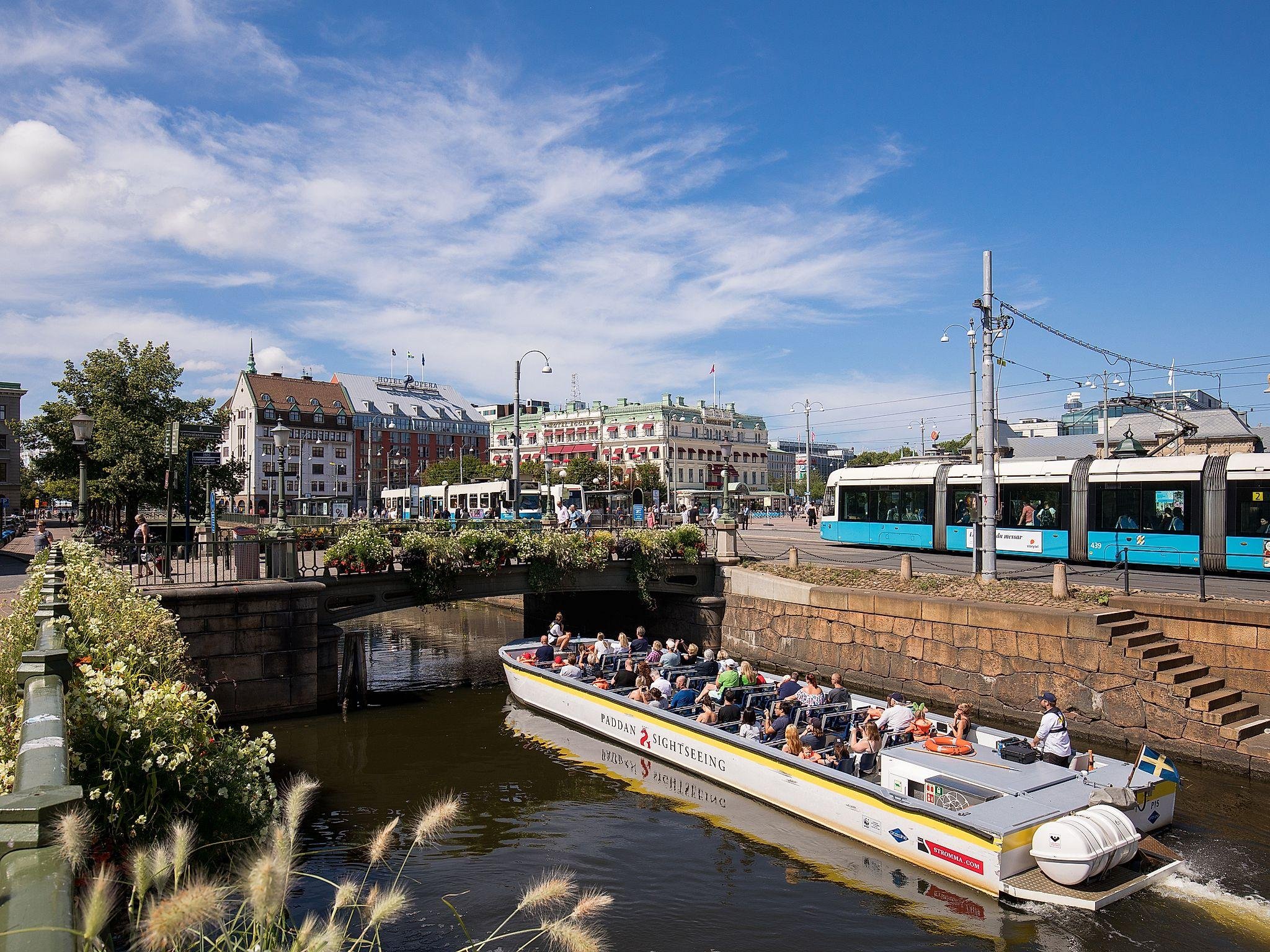 Gothenburg Canal Cruise on Classic Paddan Boat