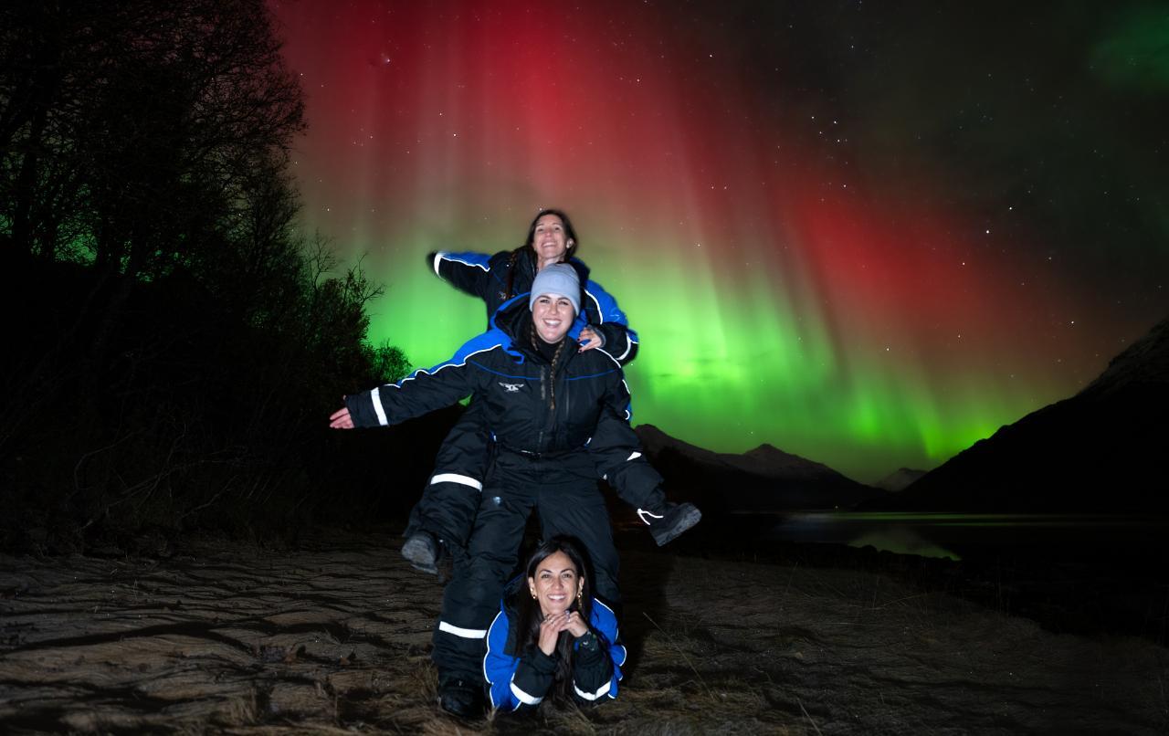 Tromsø: Big Bus Northern Lights Tour with Free Photos