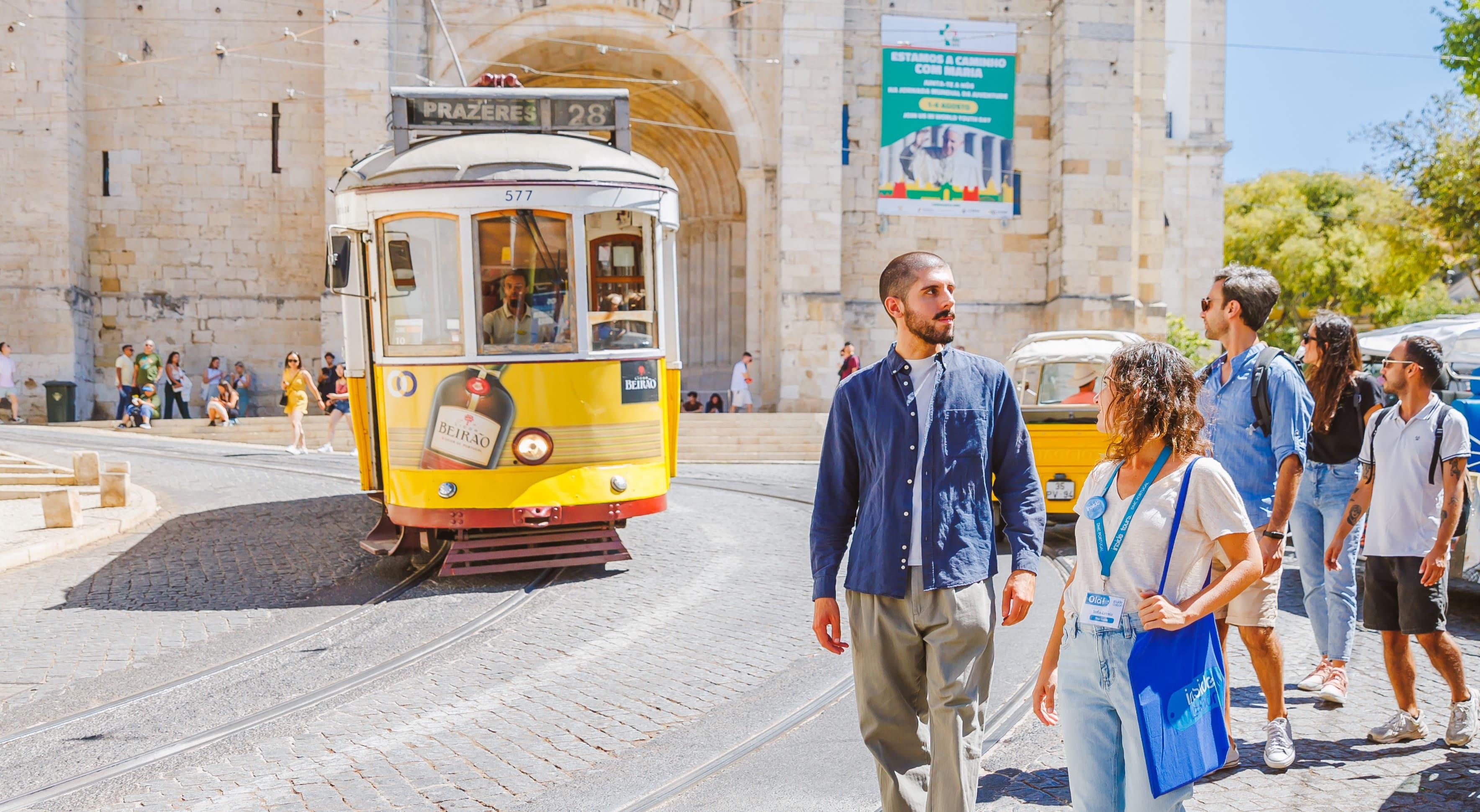 Lisbon Highlights Walking Tour: Rossio, Chiado & Alfama