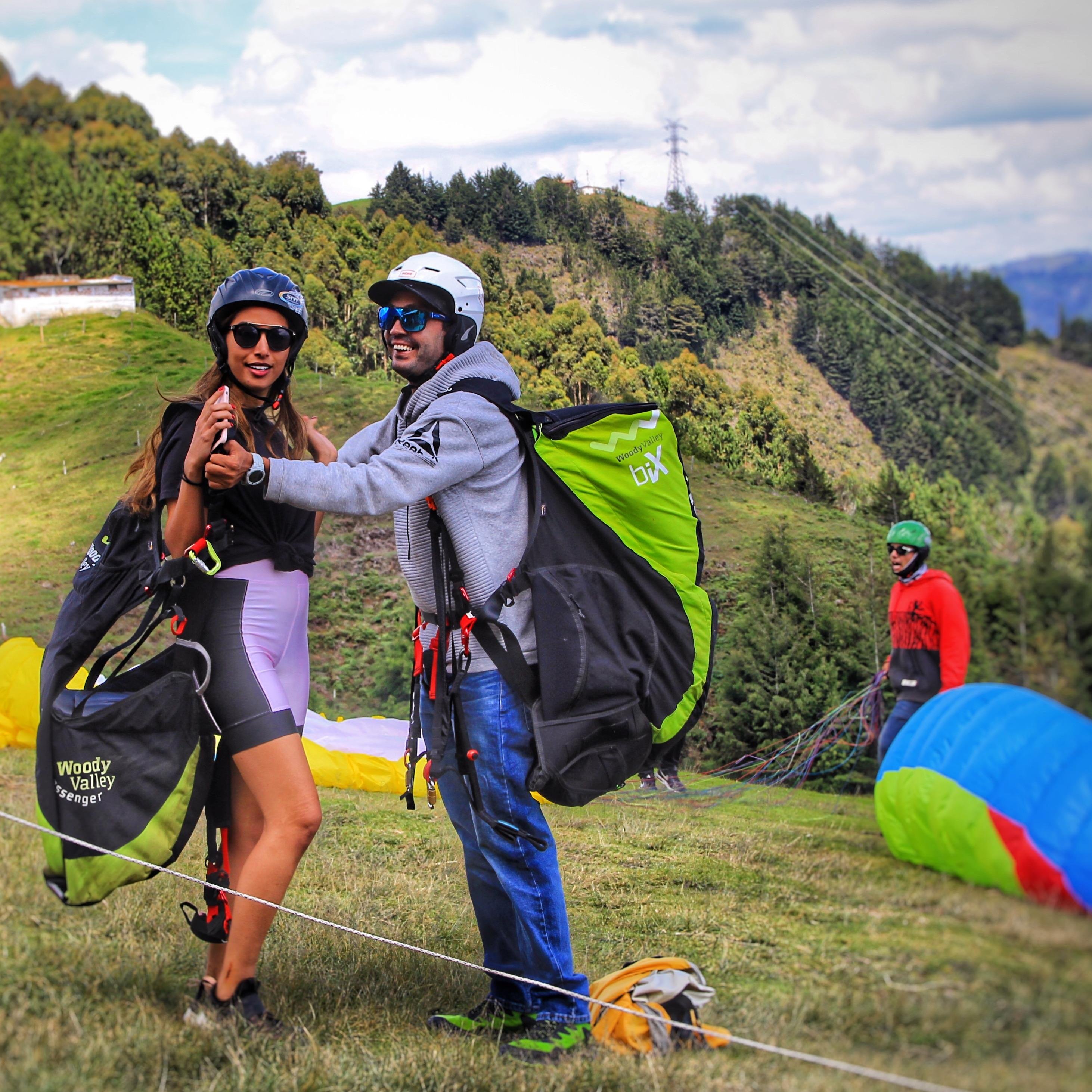 Medellín Tandem Paragliding Flight with Transport & Breakfast