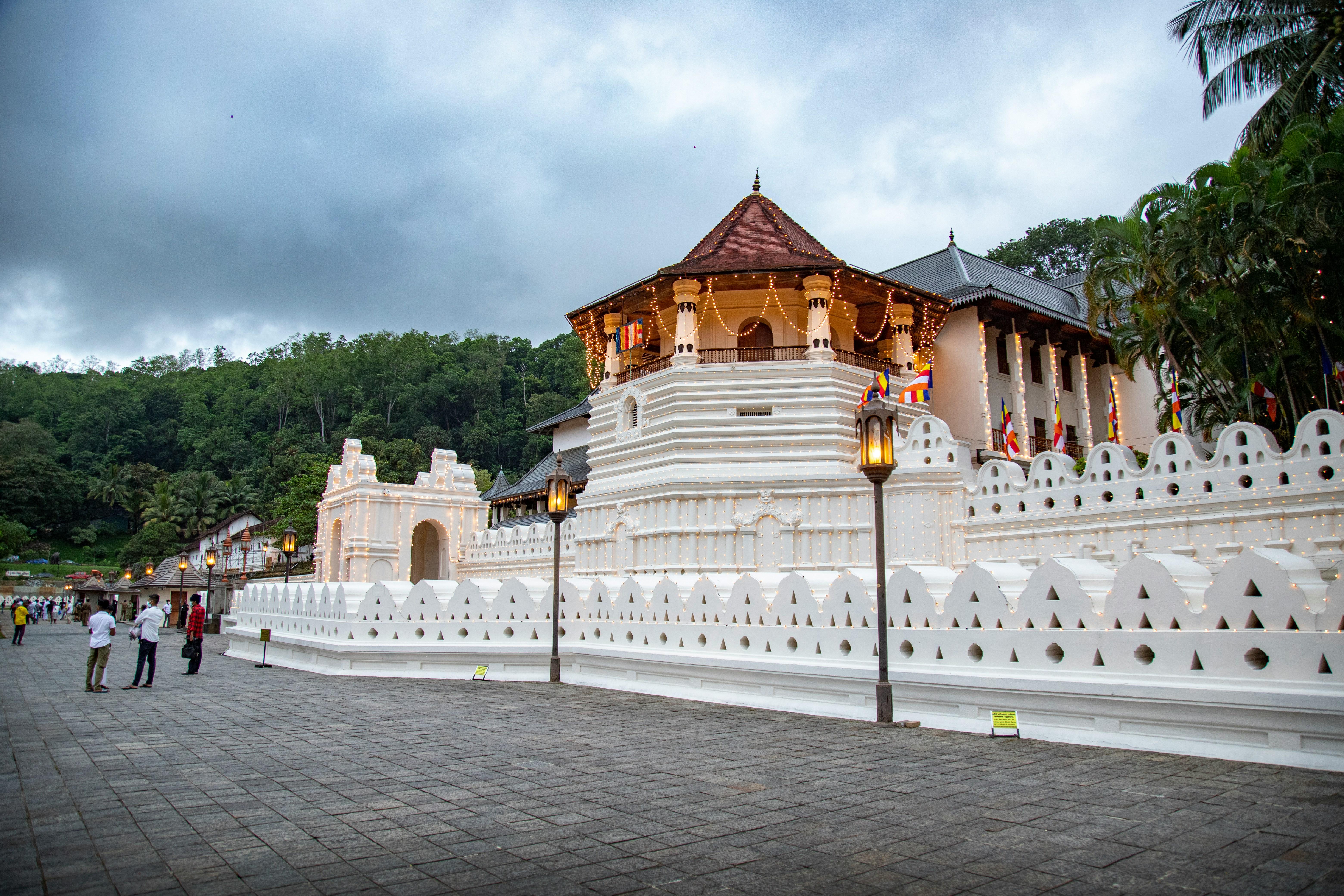 7-Day Private Sri Lanka Highlights Chauffeur Tour