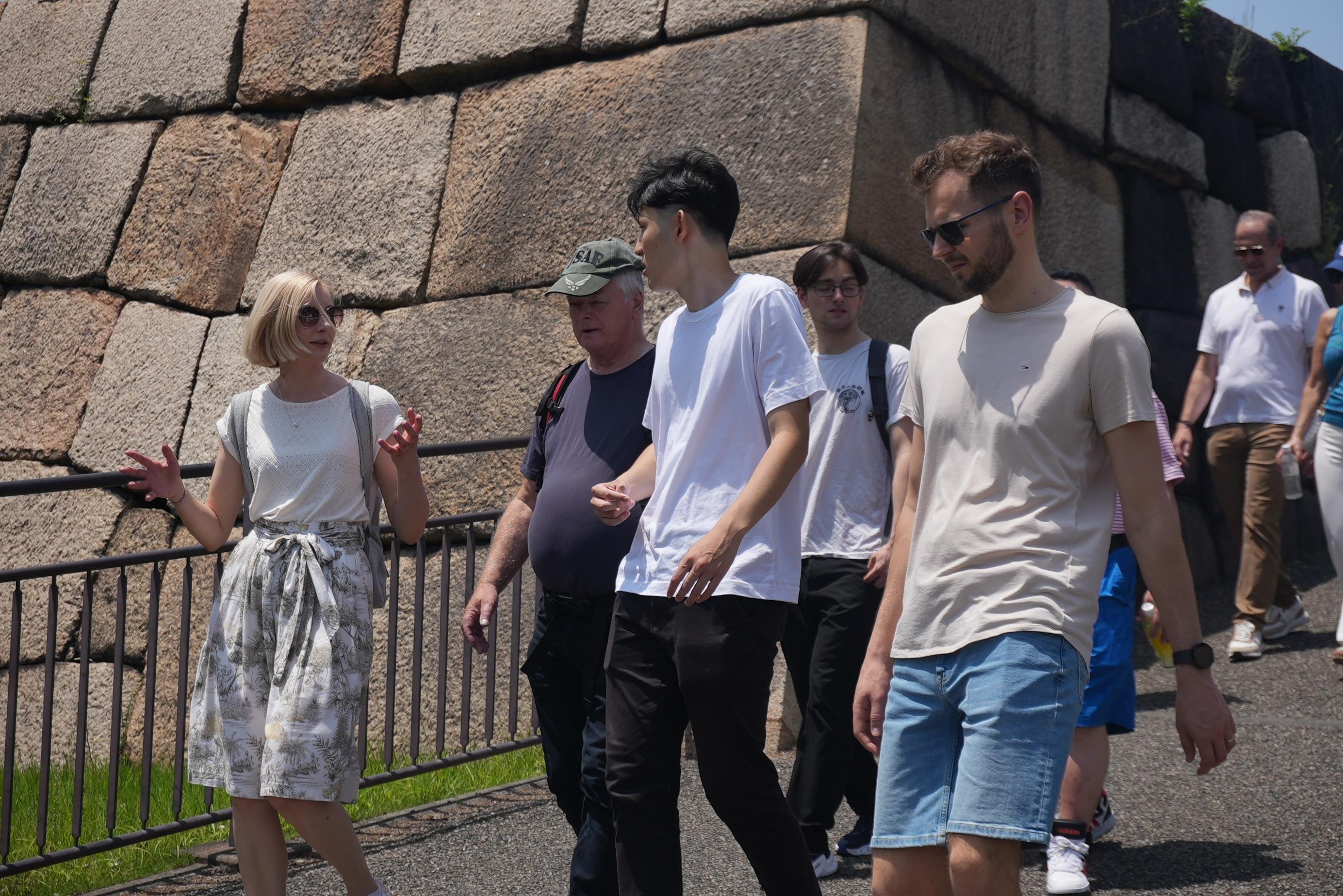 Tokyo: Imperial Palace and Shogun Walking Tour